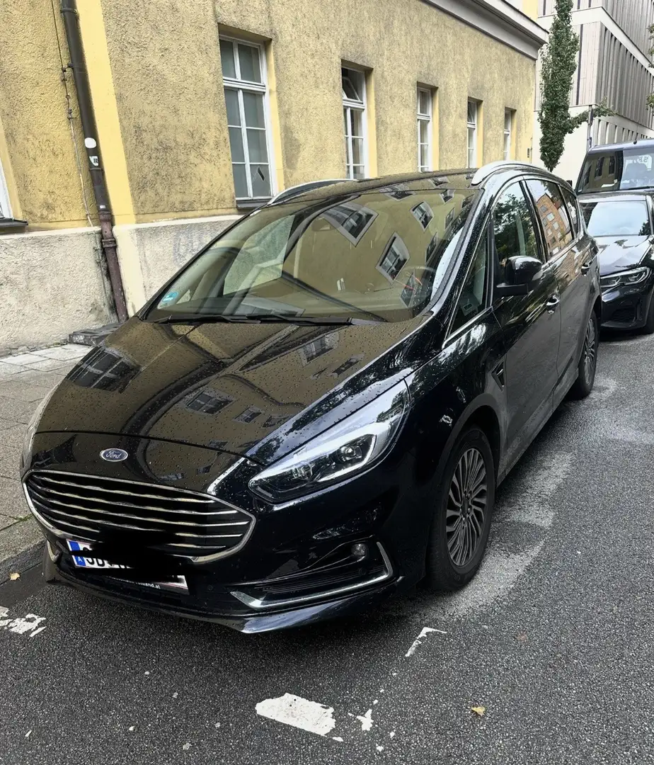Ford S-Max Titanium Schwarz - 1