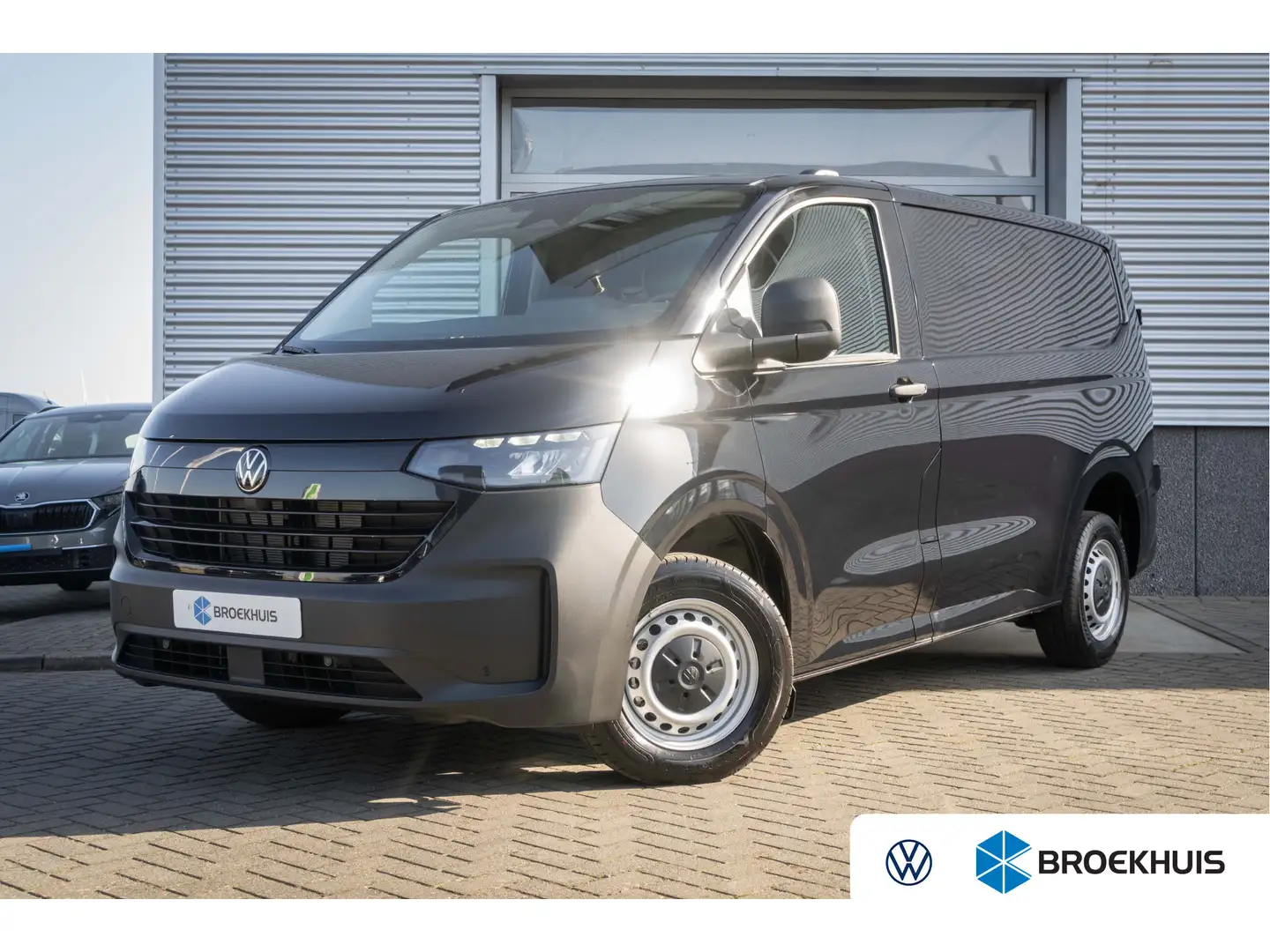 Volkswagen T7 Kastenwagen | 2024 | 2.0 TDI L1H1 28 Life | *BPM Vrij Zwart - 1