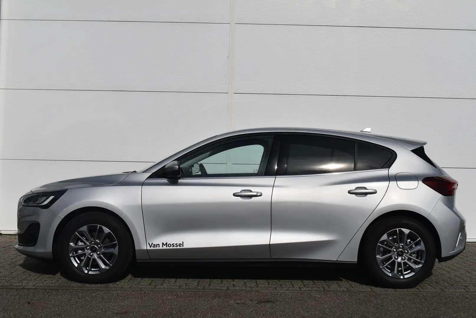 Ford Focus 1.0 EcoBoost Hybrid Titanium | Navigatie | Apple C Grey - 2