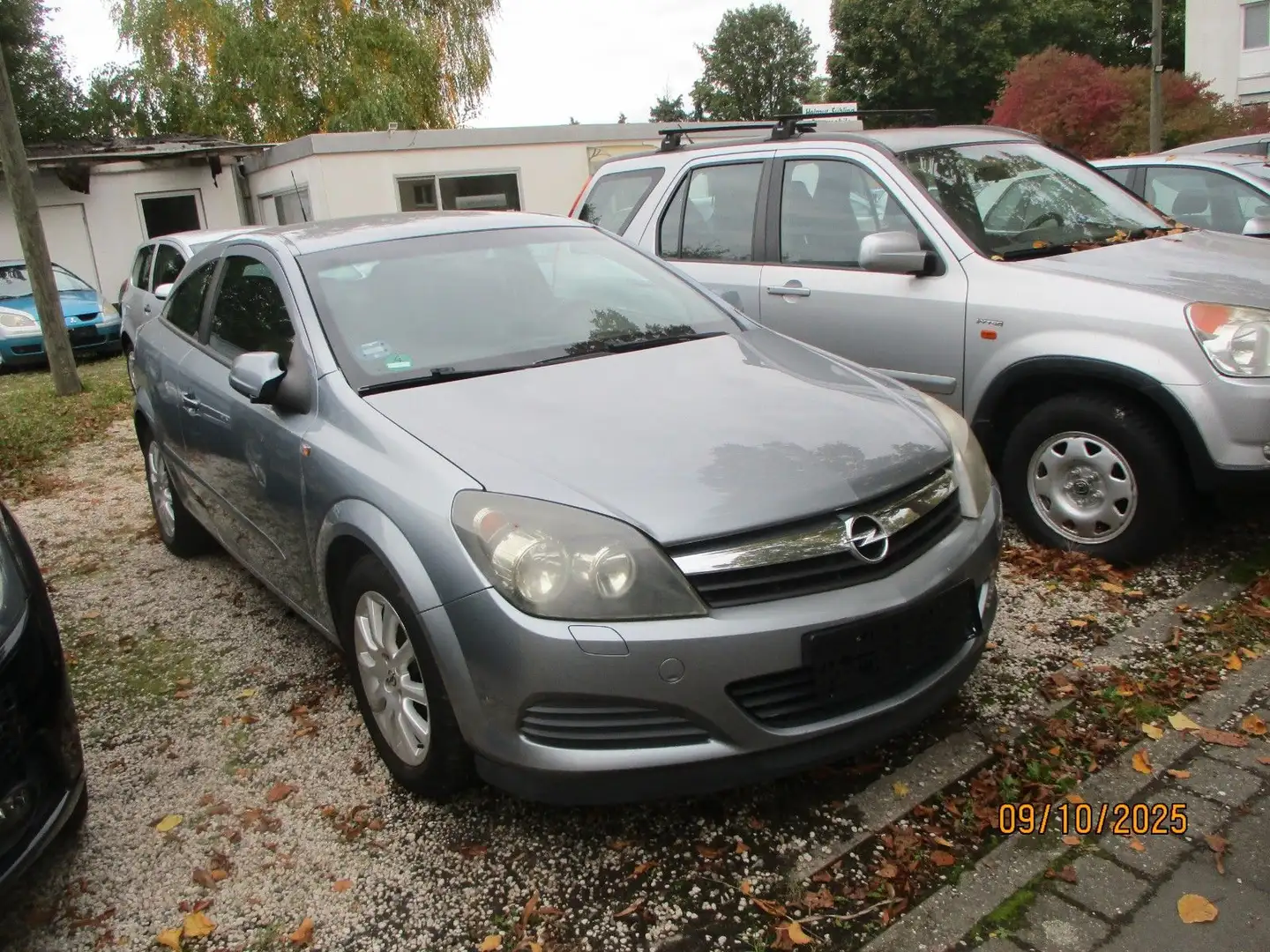 Opel Astra GTC 1.6 Twinport Blau - 1