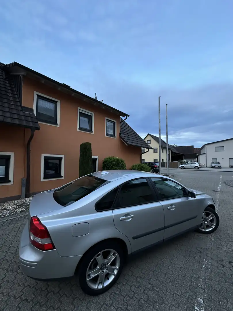 Volvo S40 2.4 Aut. Momentum Zilver - 2