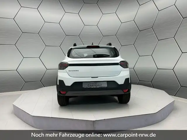 Dacia Sandero view 4