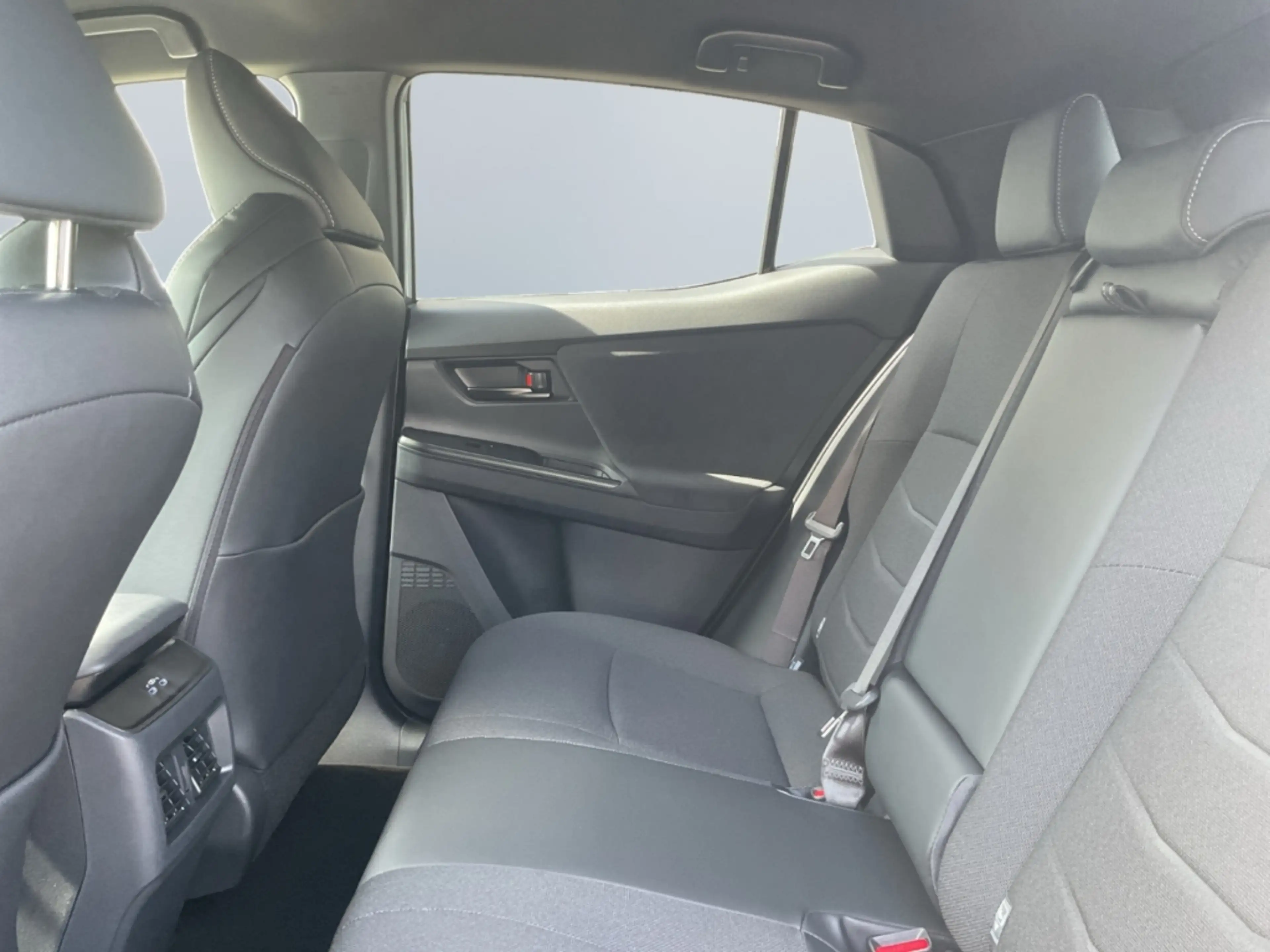 Toyota C-HR+ Teamplayer ACC LED Navi Kamera PDC DAB SHZ — photo 11