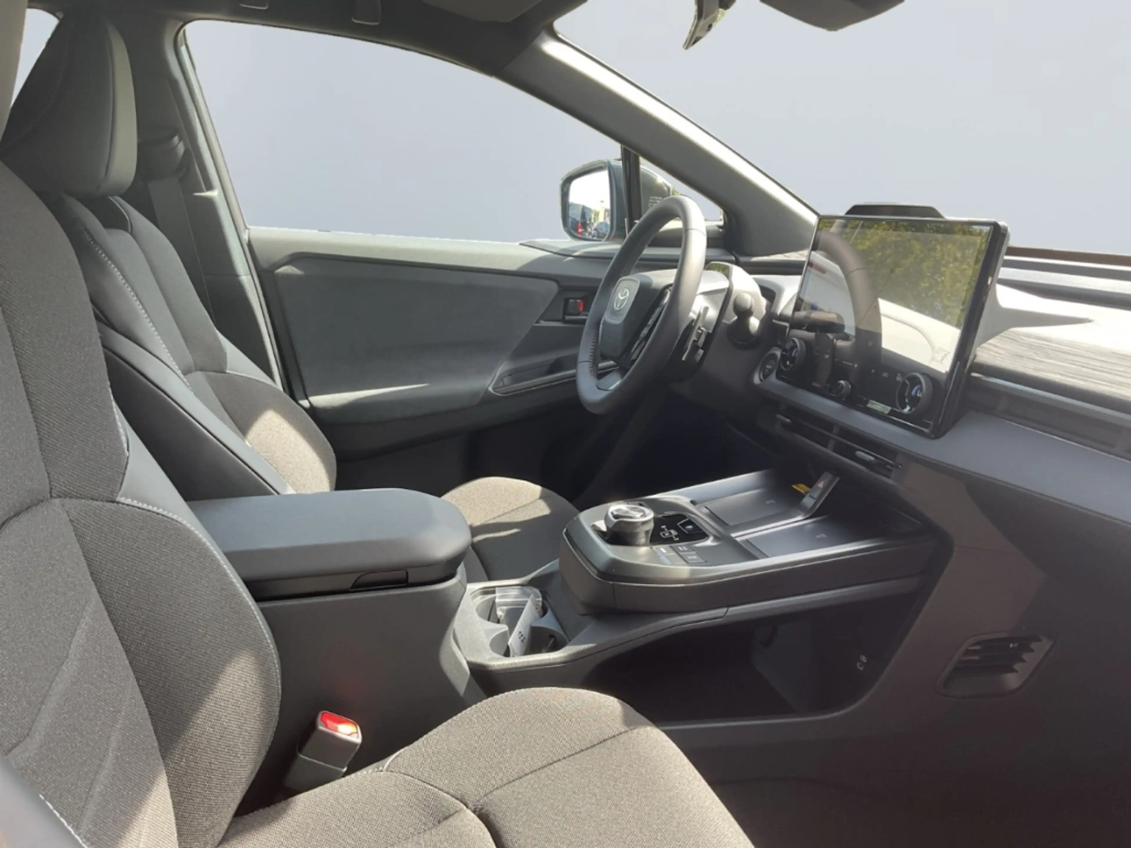 Toyota C-HR+ Teamplayer ACC LED Navi Kamera PDC DAB SHZ — photo 14
