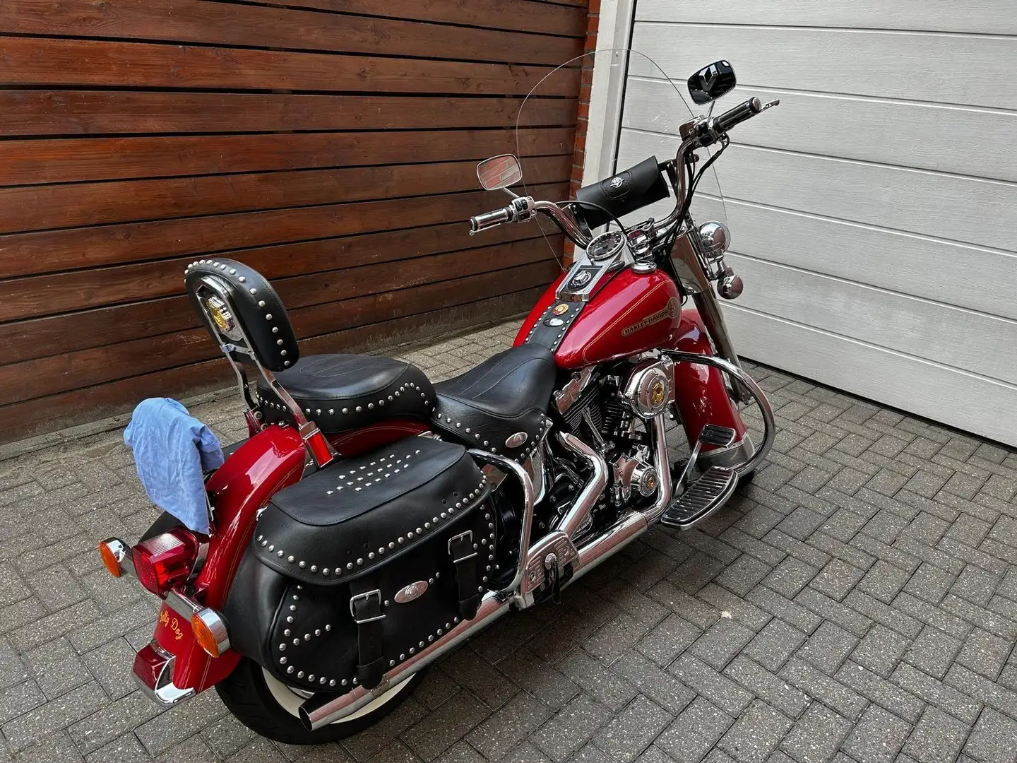 Harley-Davidson Heritage Softail Sondermodell FireFighter Roşu - 1