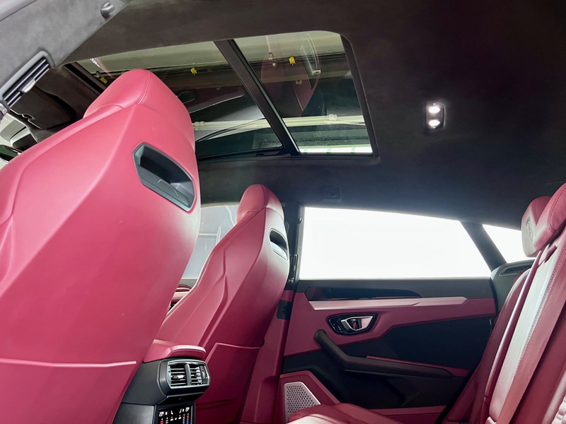 Lamborghini Urus Panorama B&O 360° ACC Hud Massage Lüftung — photo 12