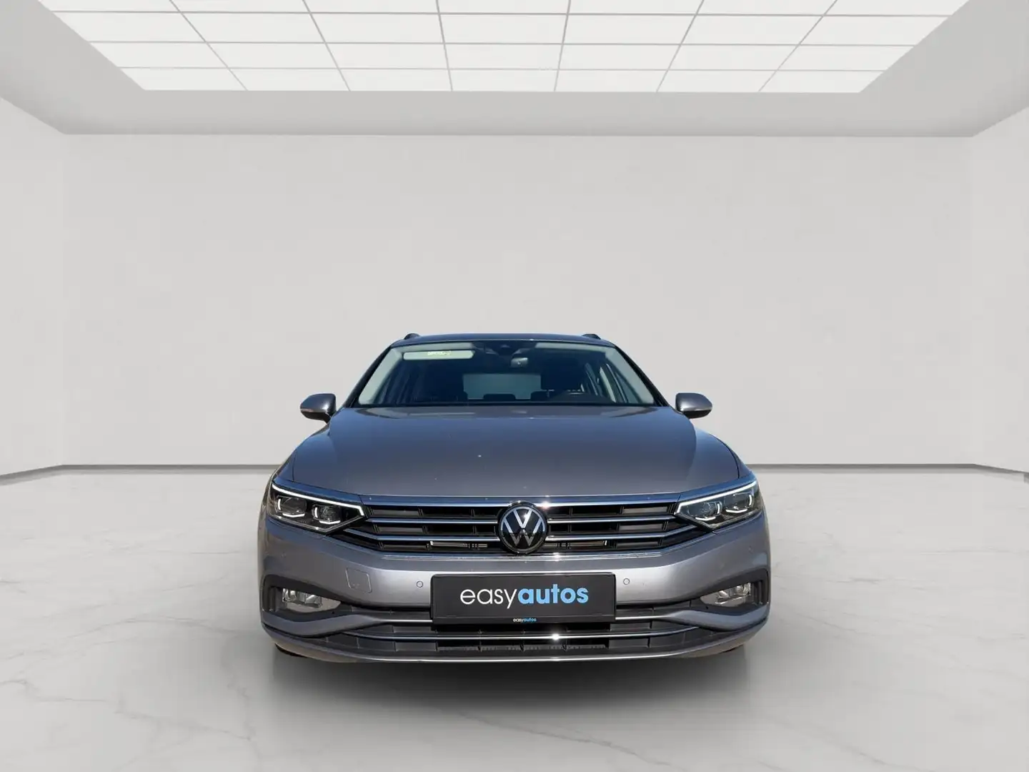 Volkswagen Passat Variant Business 2,0 SCR TDI DSG Silber - 2