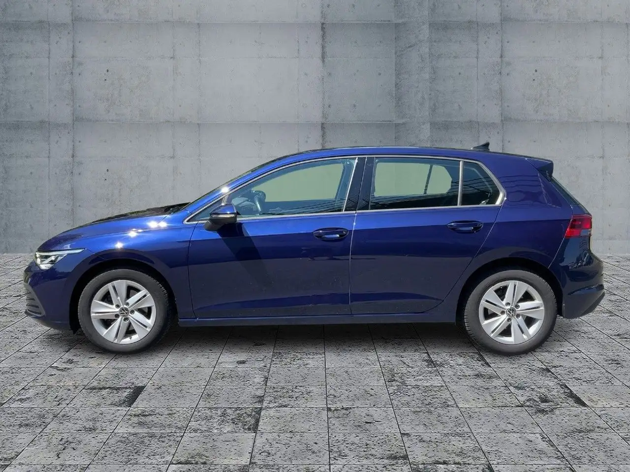 Volkswagen Golf VIII 1.0 TSI 5JG+LED+SHZ+2xPDC+APP+AHK+DAB, миниатюра 4