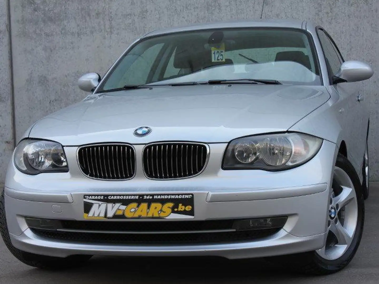 BMW 118 BMW 118i/3-deur/zilver Zilver - 1
