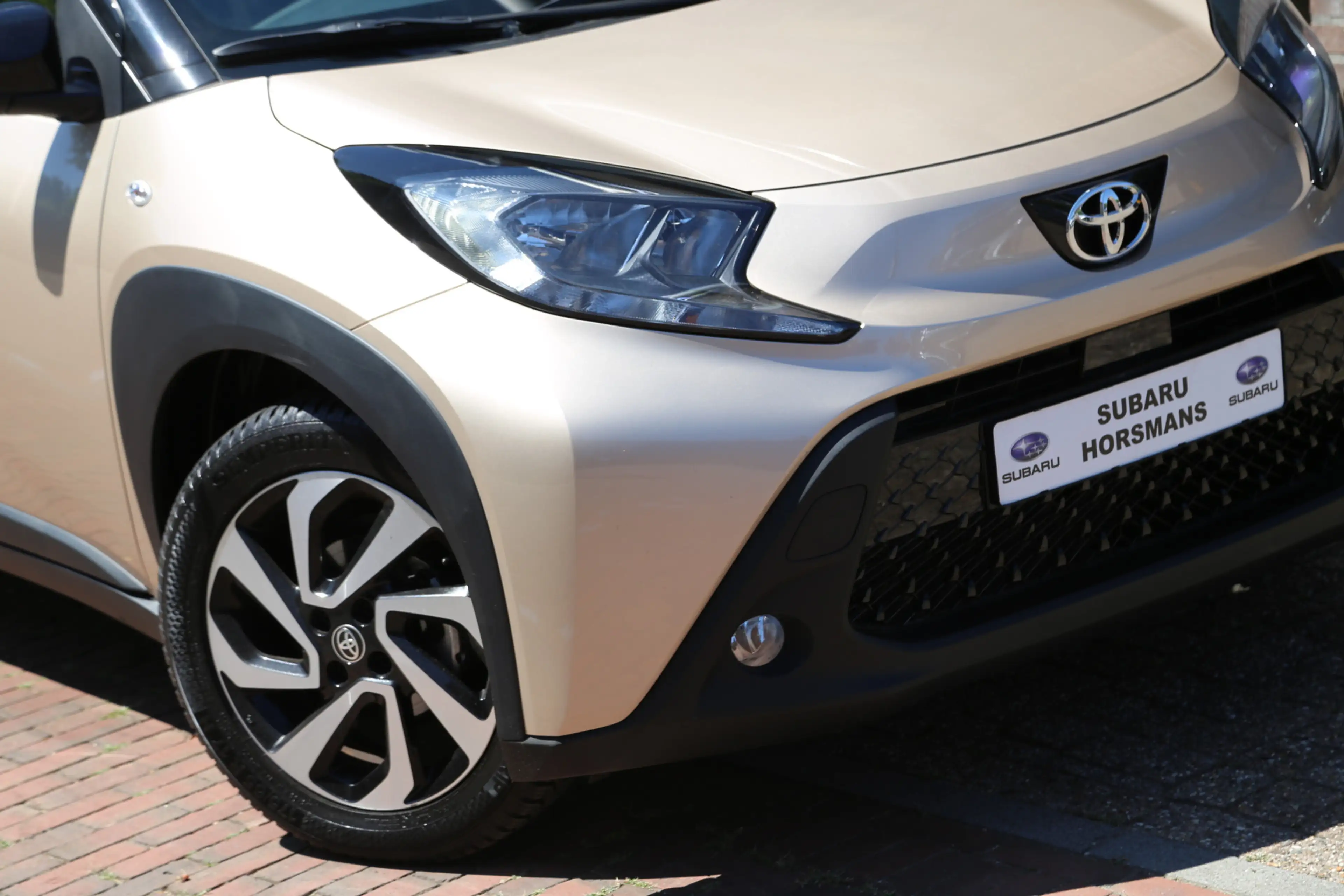 Toyota Aygo X 1.0 VVT-i MT Pulse Bi-Tone Navi Camera ACC — photo 14