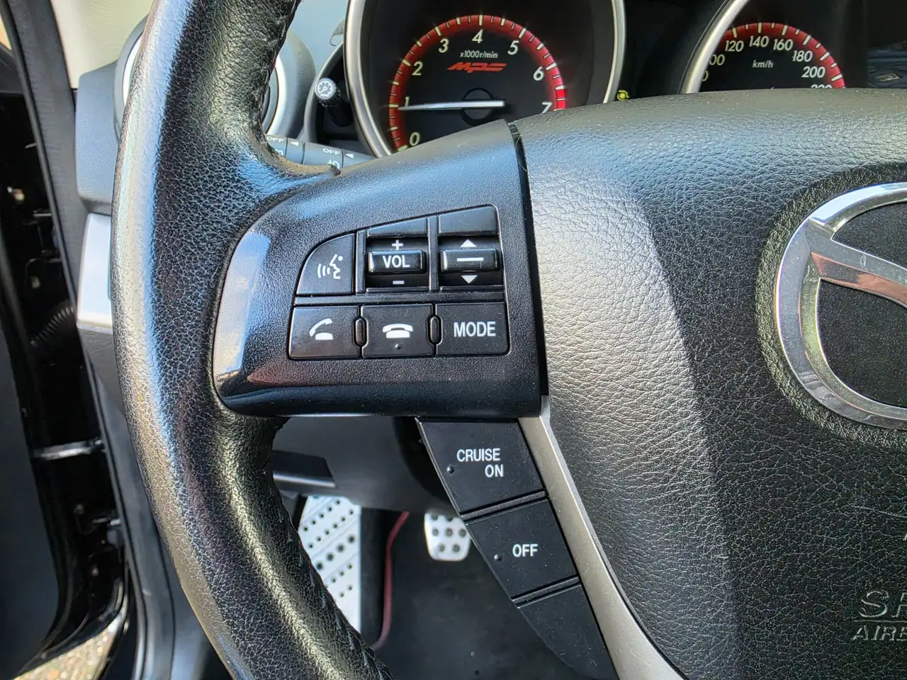MAZDA 3 MPS 2.3 DISI TURBO 260ch - BI-XÉNON ADAPTATIFS - DÉMARRAGE SANS CLÉ - SIÈGES CHAUFFANTS - GPS