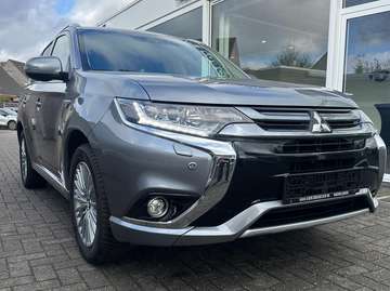 Outlander 2.0 4WD Plug-In Hybrid