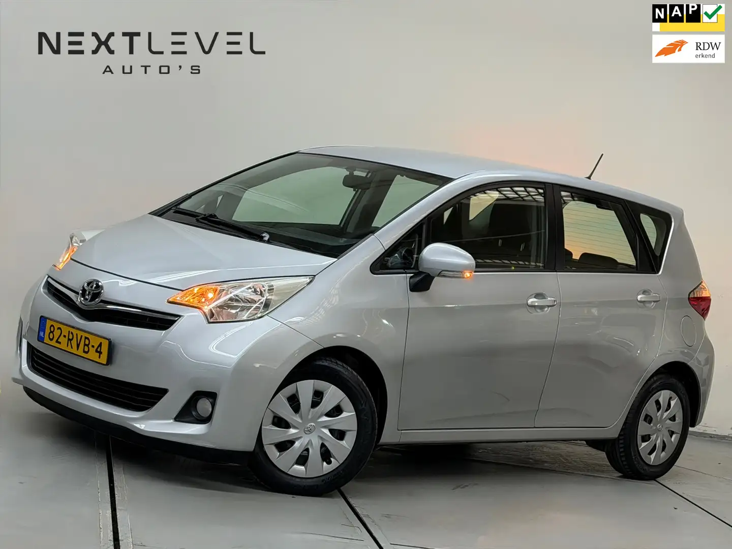 Toyota Verso-S 1.3 VVT-i Aspiration Automaat Trekhaak Camera Gris - 1