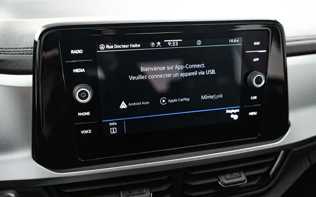 Volkswagen T-Roc view 29