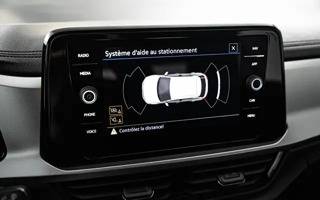 Volkswagen T-Roc view 30