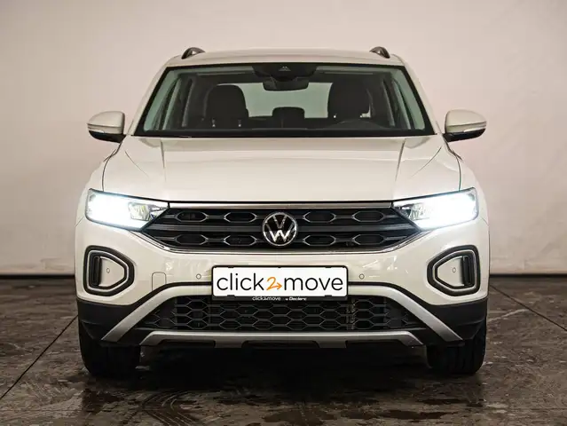 Volkswagen T-Roc view 5