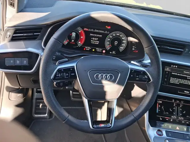 Audi S6 view 9