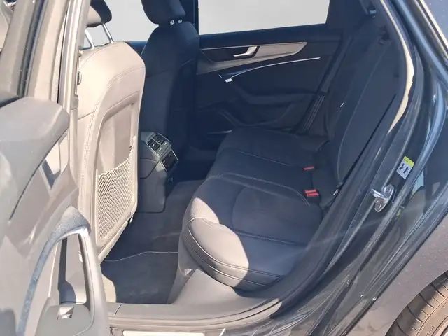 Audi S6 view 6