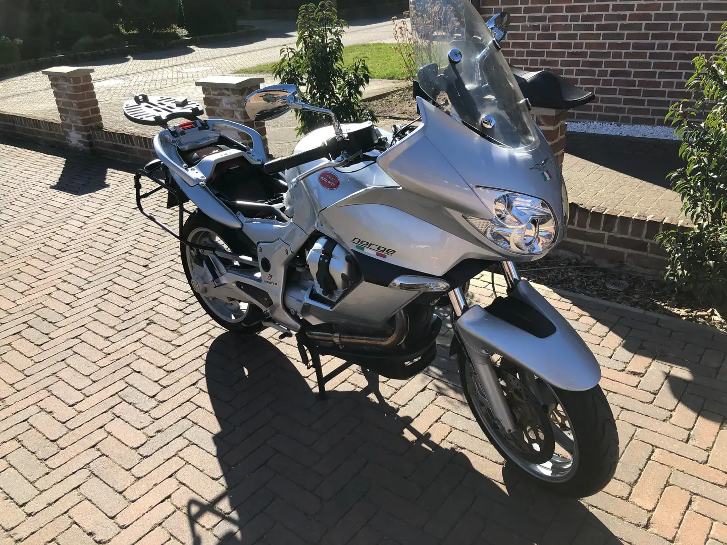 Moto Guzzi Norge 850 Argento - 2