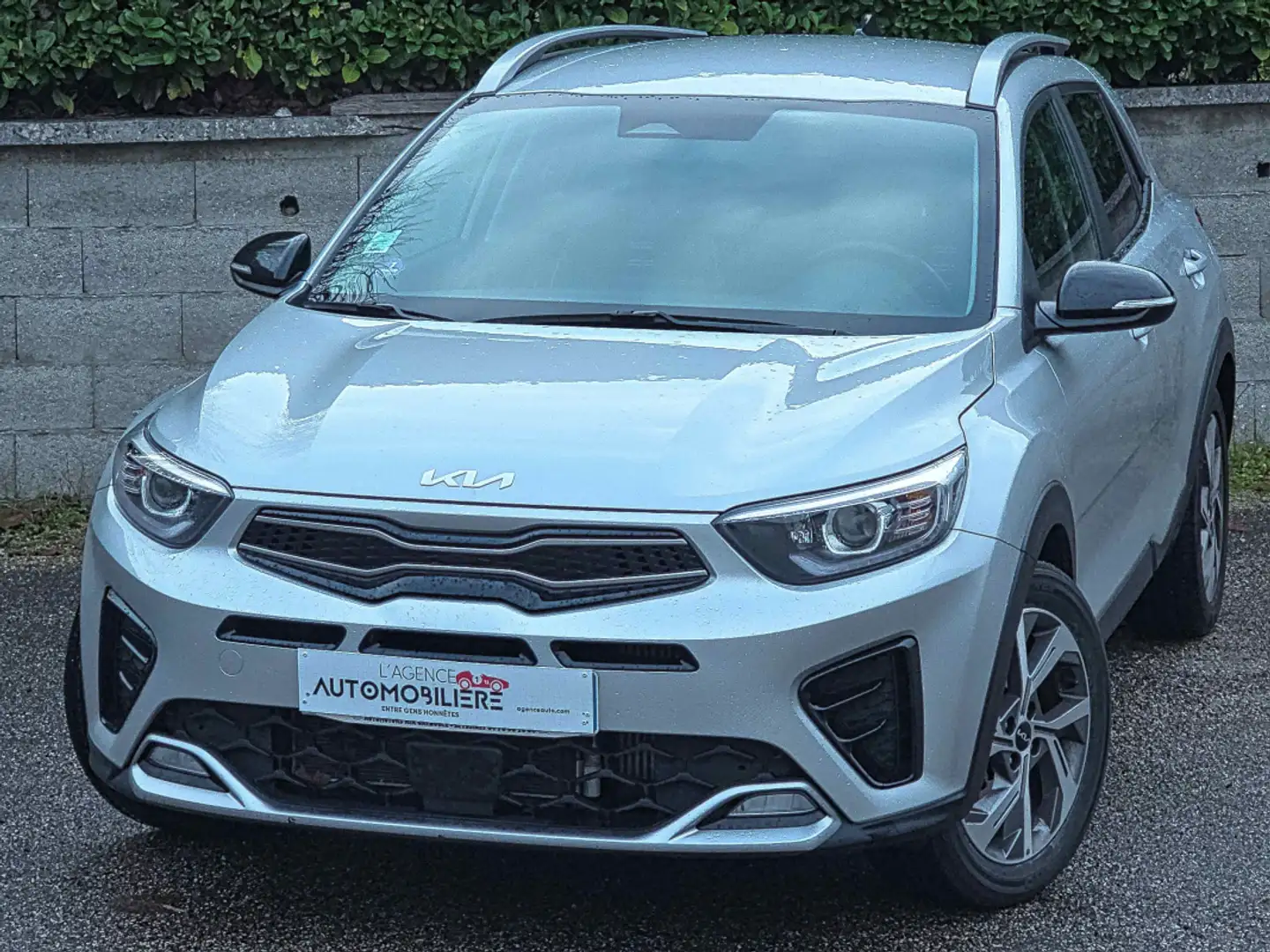 Kia Stonic 1.0 TGD-i 120 Hybride MHEV GT-Line BVM6 Grijs - 2