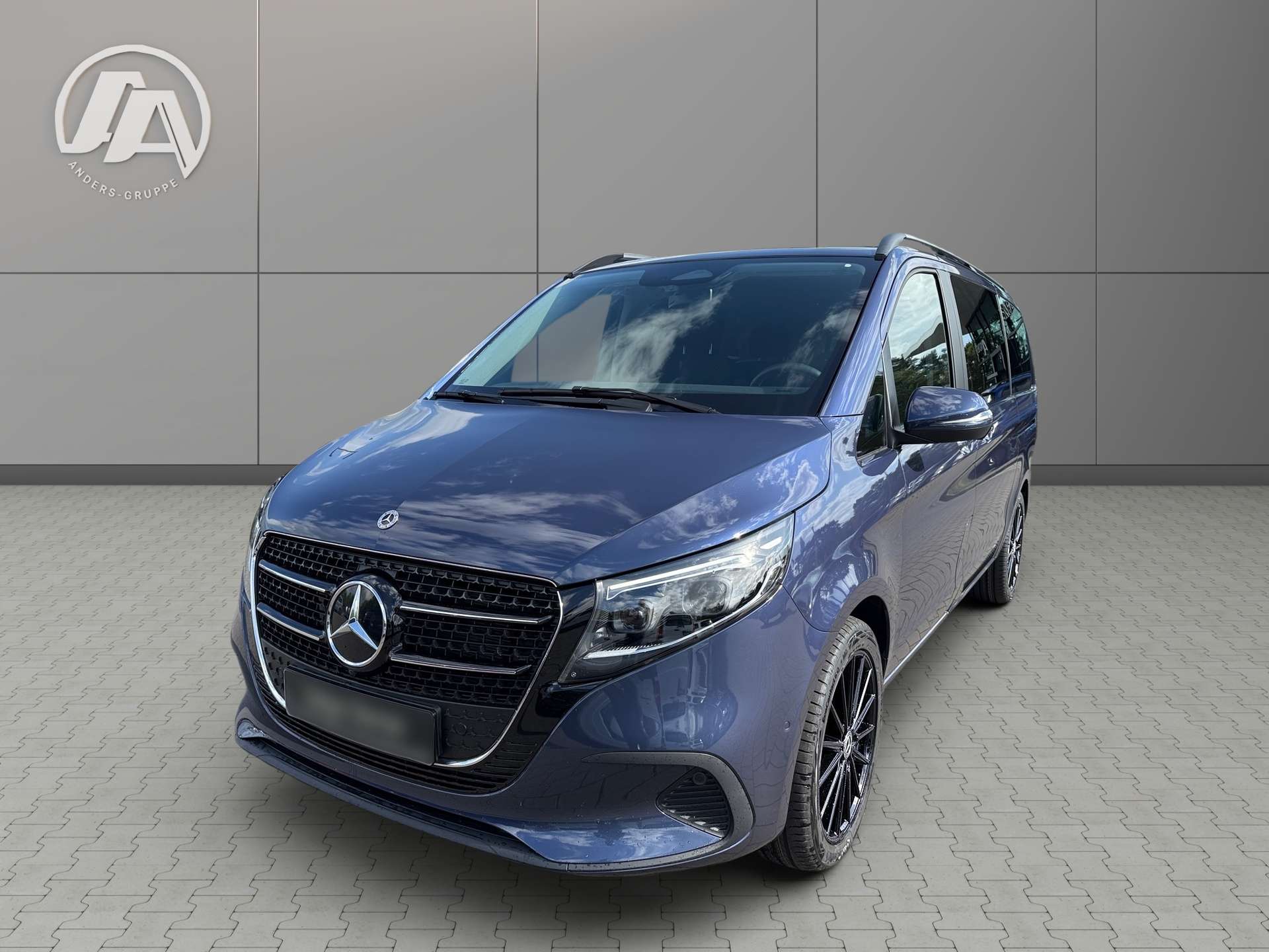 Mercedes-Benz V 220