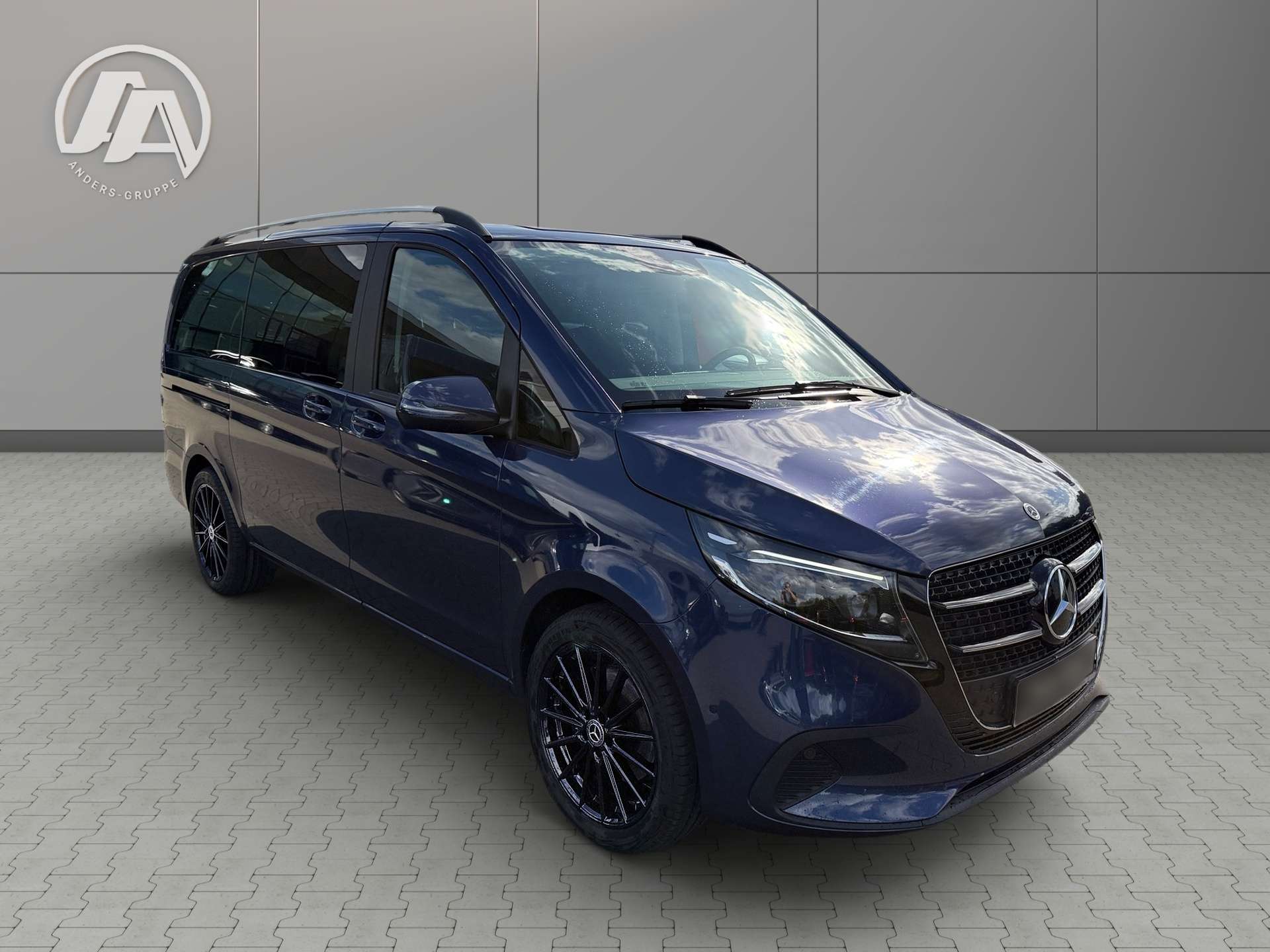Mercedes-Benz V 220