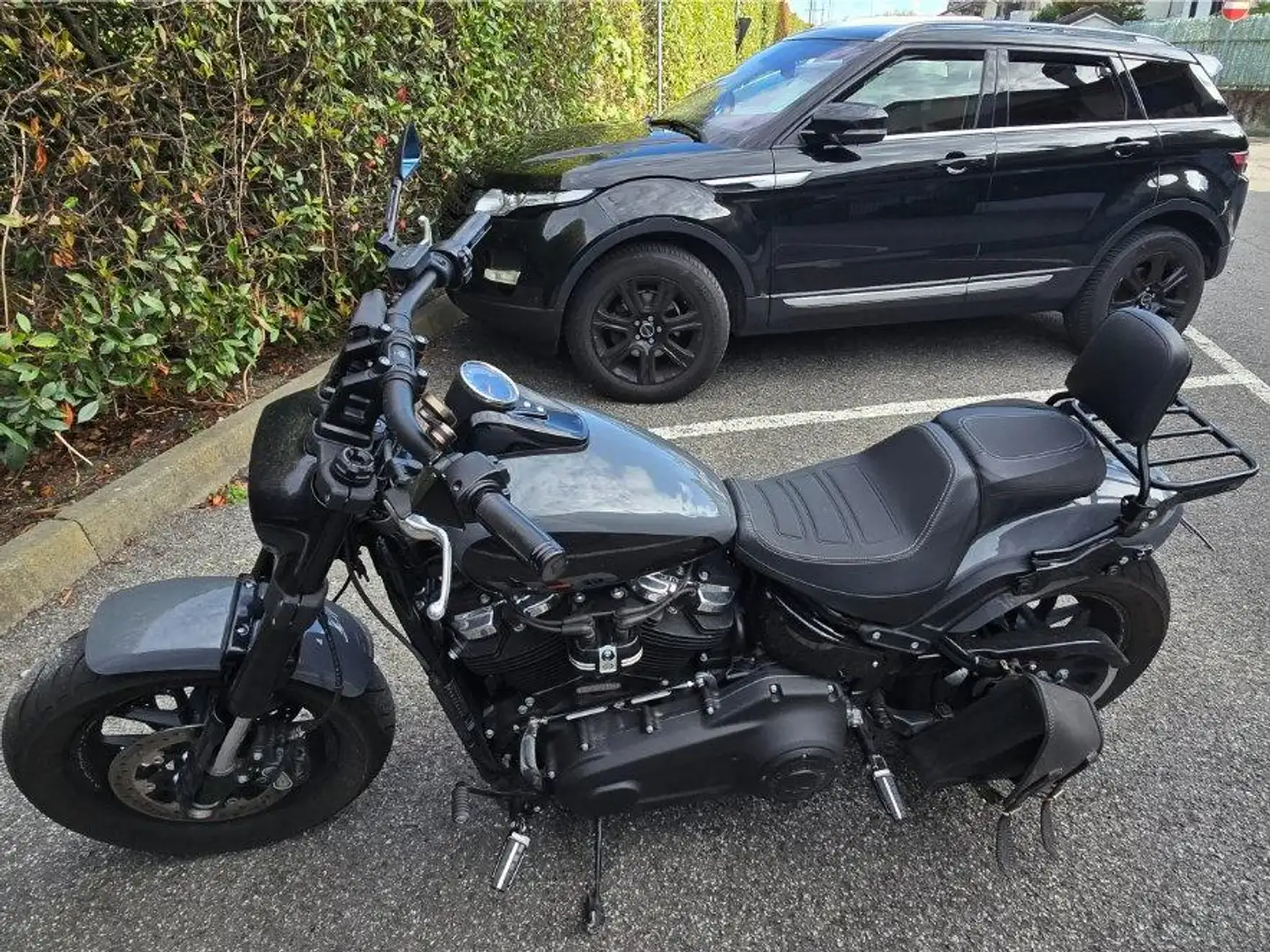 Harley-Davidson Fat Bob 114 Gunship Gray Šedá - 1