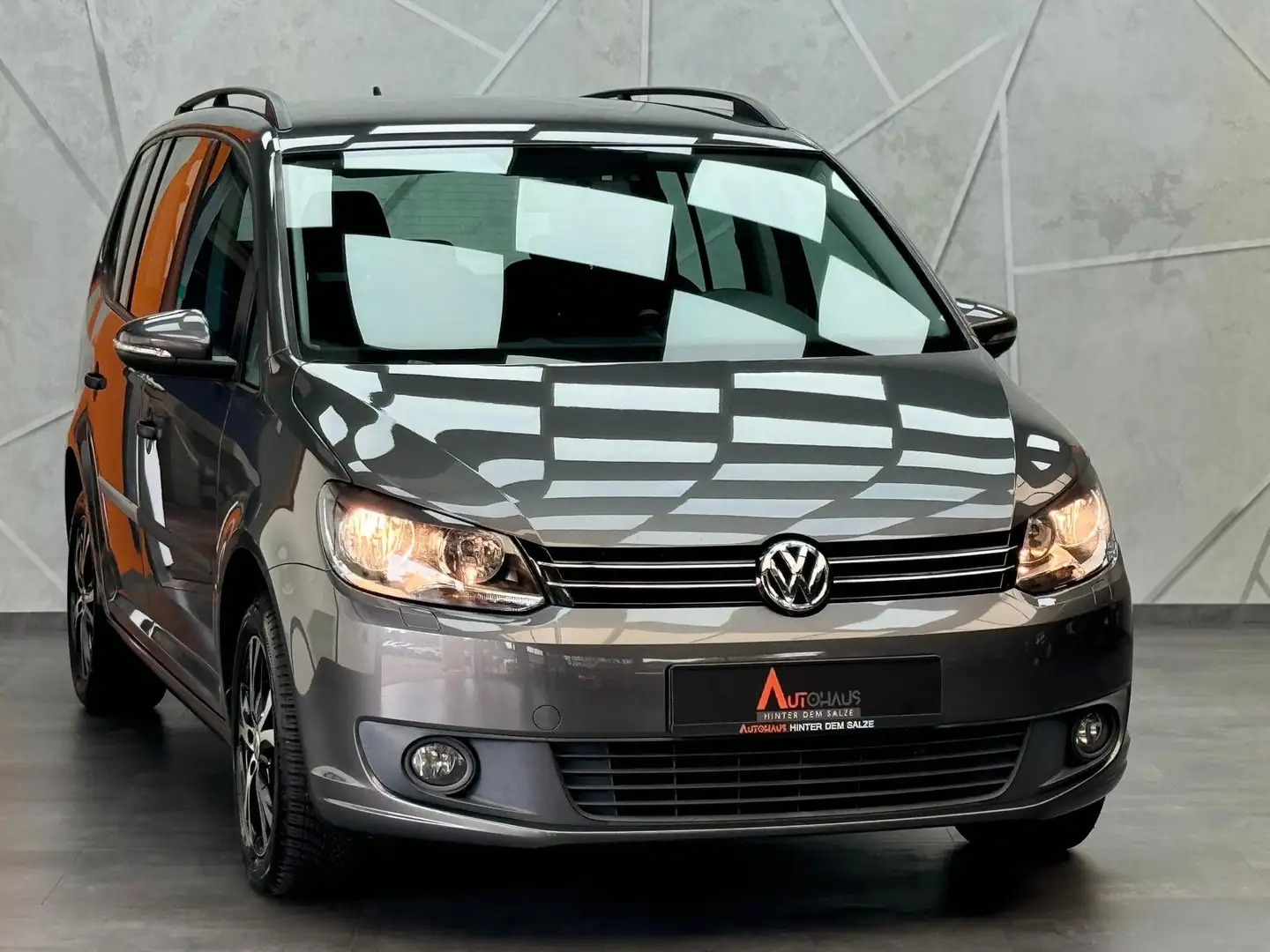 Volkswagen Touran Trendline BMT 1.6 TDI DPF |NAVI|TEMP|SHZG Grau - 2