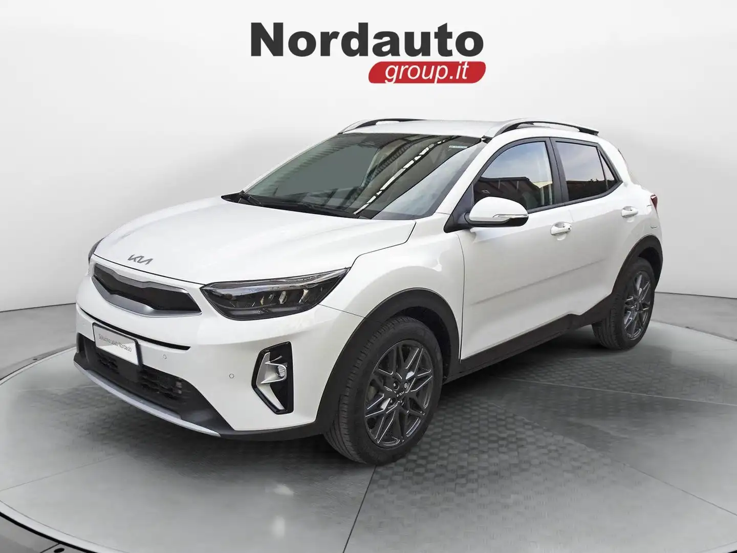 Kia Stonic 1.0 T-GDi 100 CV MHEV MT Black Edition Bianco - 1