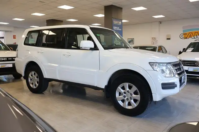 Mitsubishi Montero 3.2DI-D Spirit 5AT 190