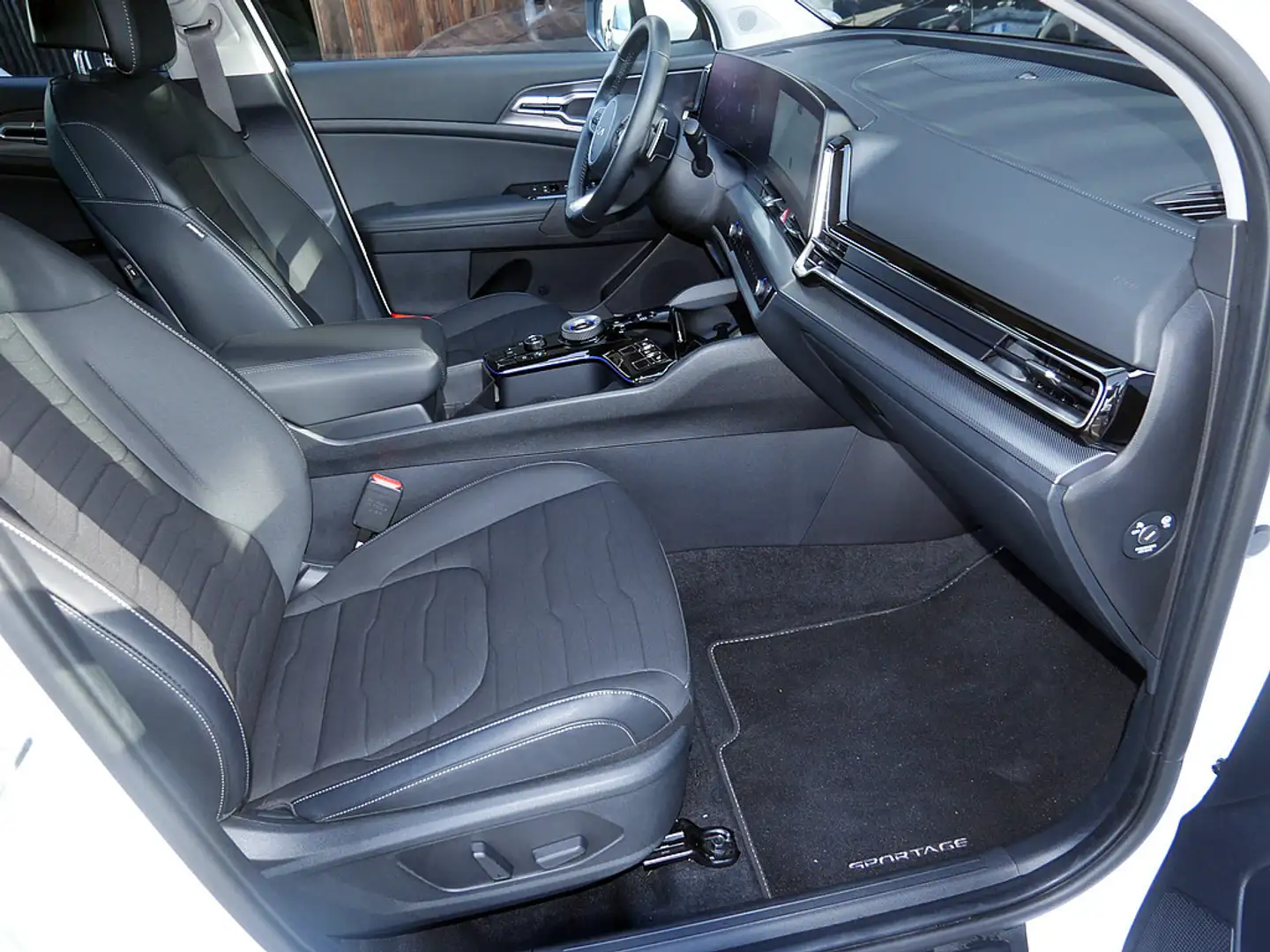 Kia Sportage 1.6 T-GDI Hybrid Spirit SHZ LED 360° Weiß - 2