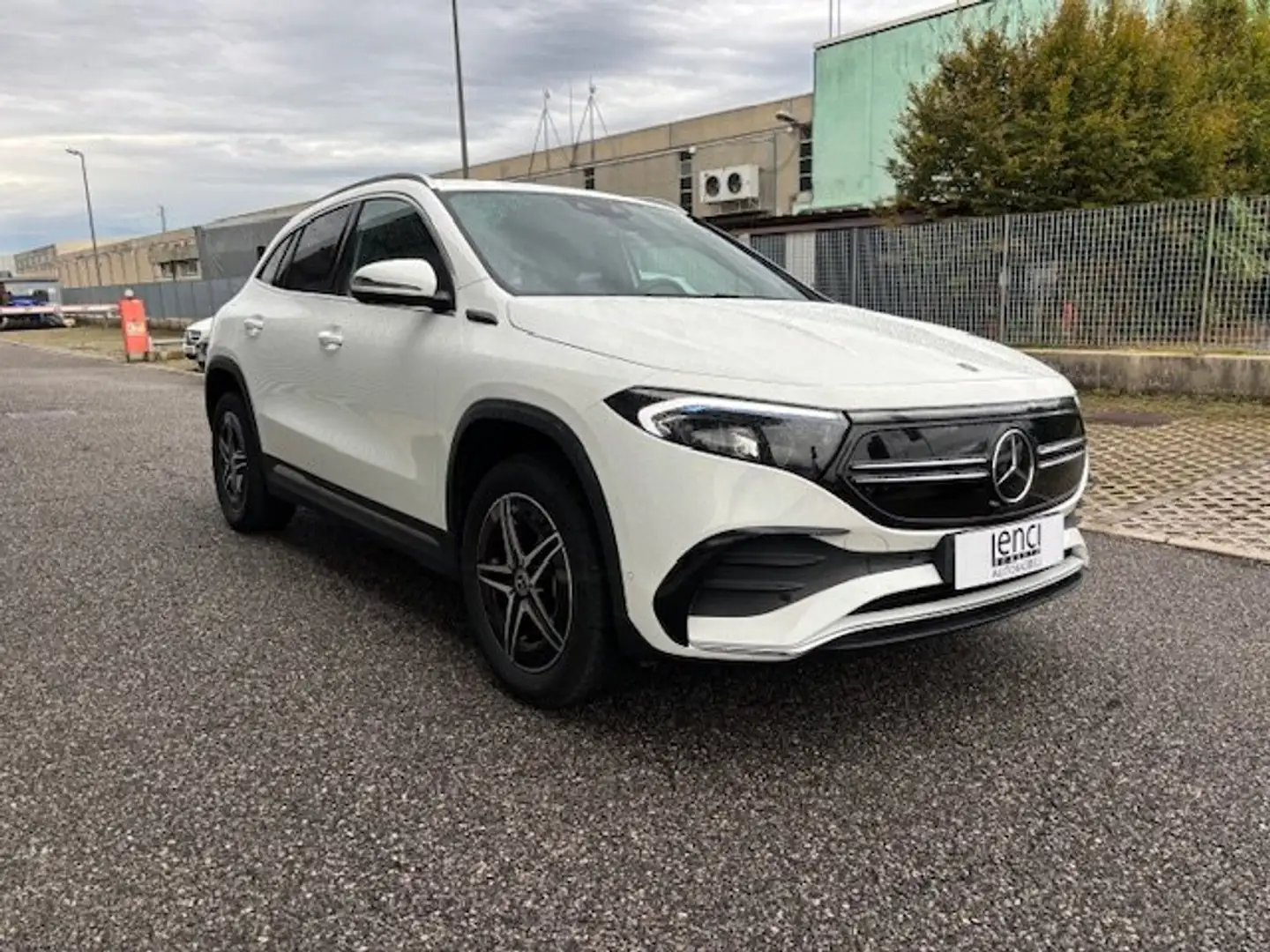 Mercedes-Benz EQA 250 EQA - H243 2021 EQA 250 Premium Blanc - 1