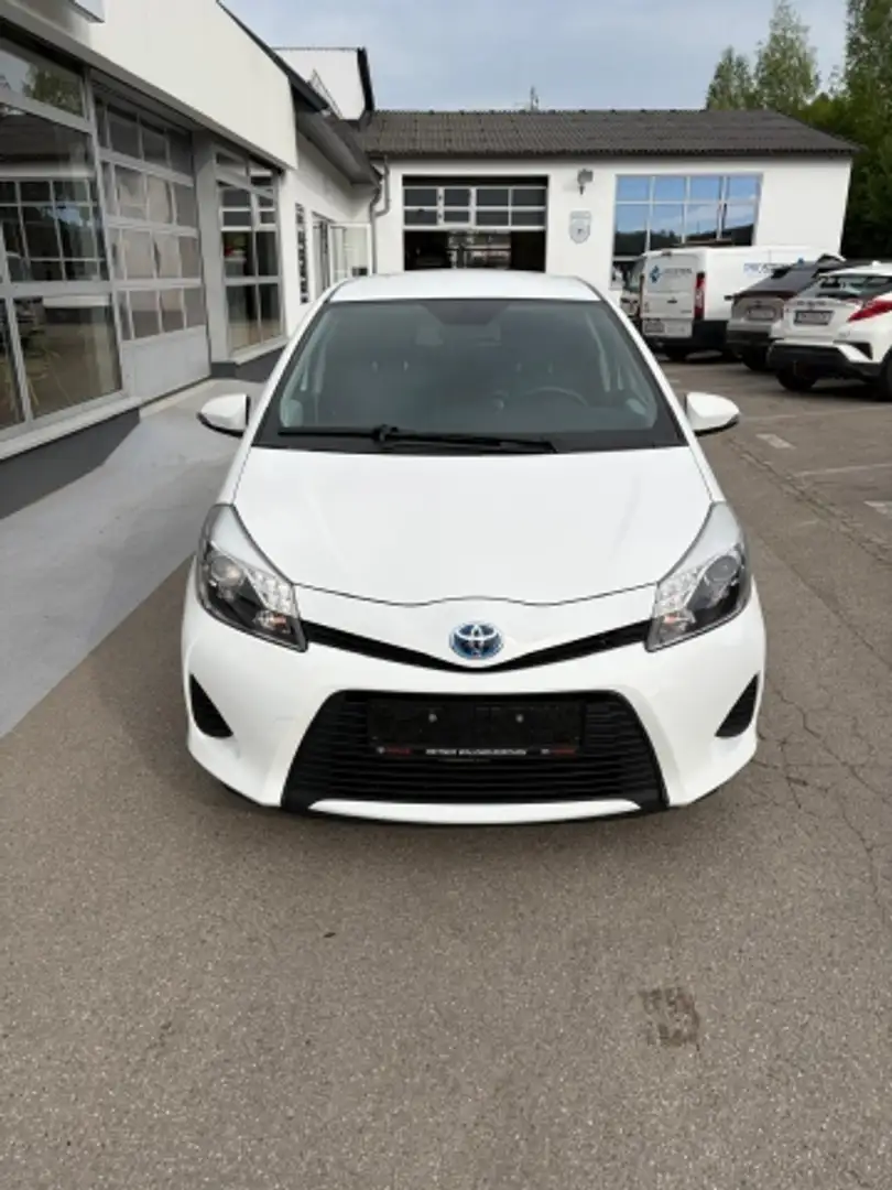 Toyota Yaris Yaris 1,5 HSD VVT-i Weiß - 1