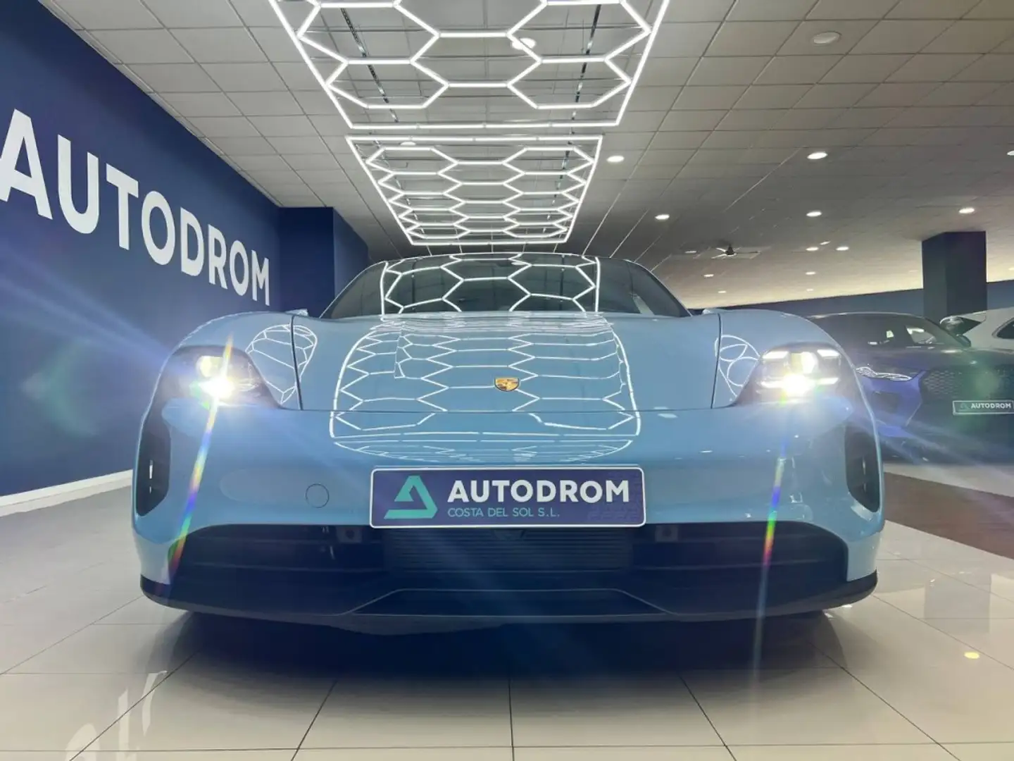 Porsche Taycan GTS Azul - 2