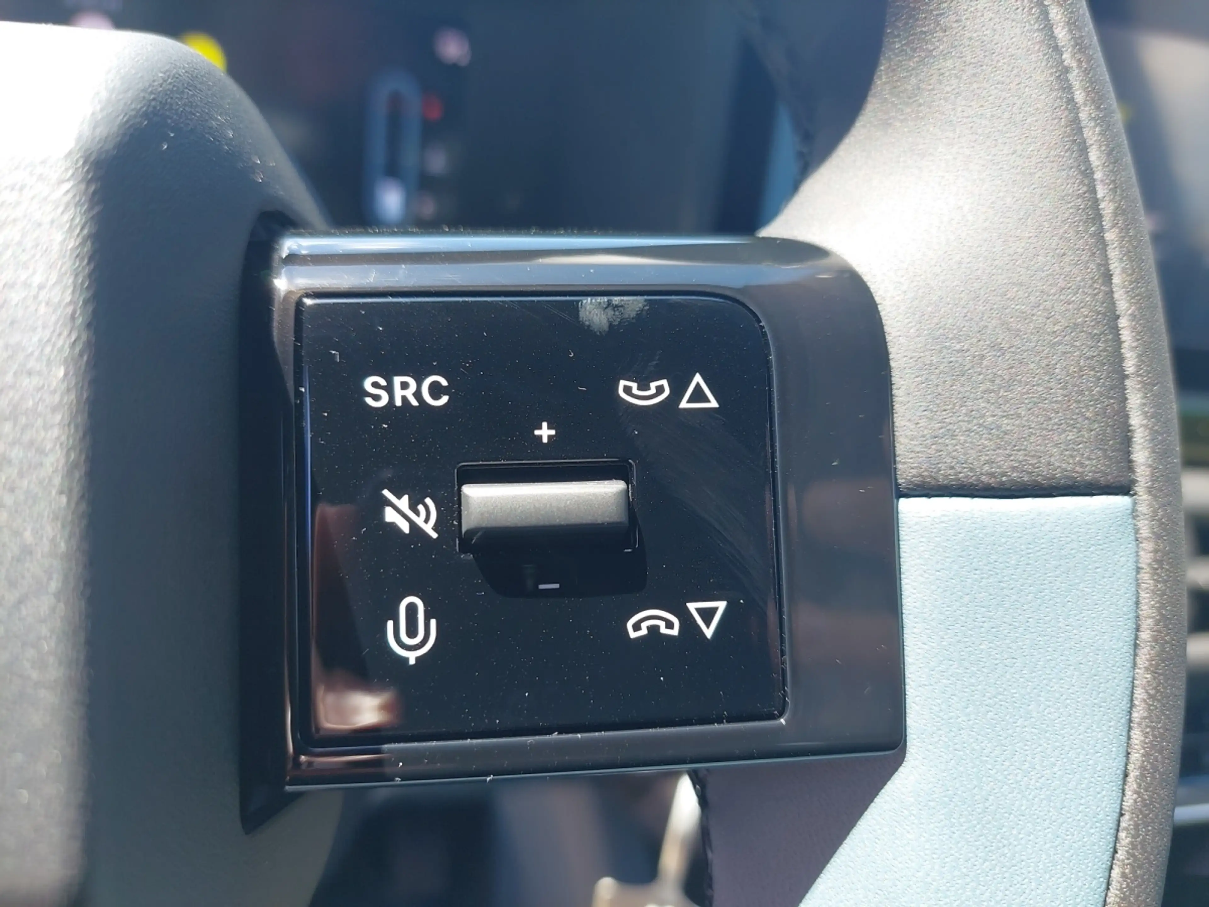 Fiat Grande Panda Hybrid La Prima — photo 15