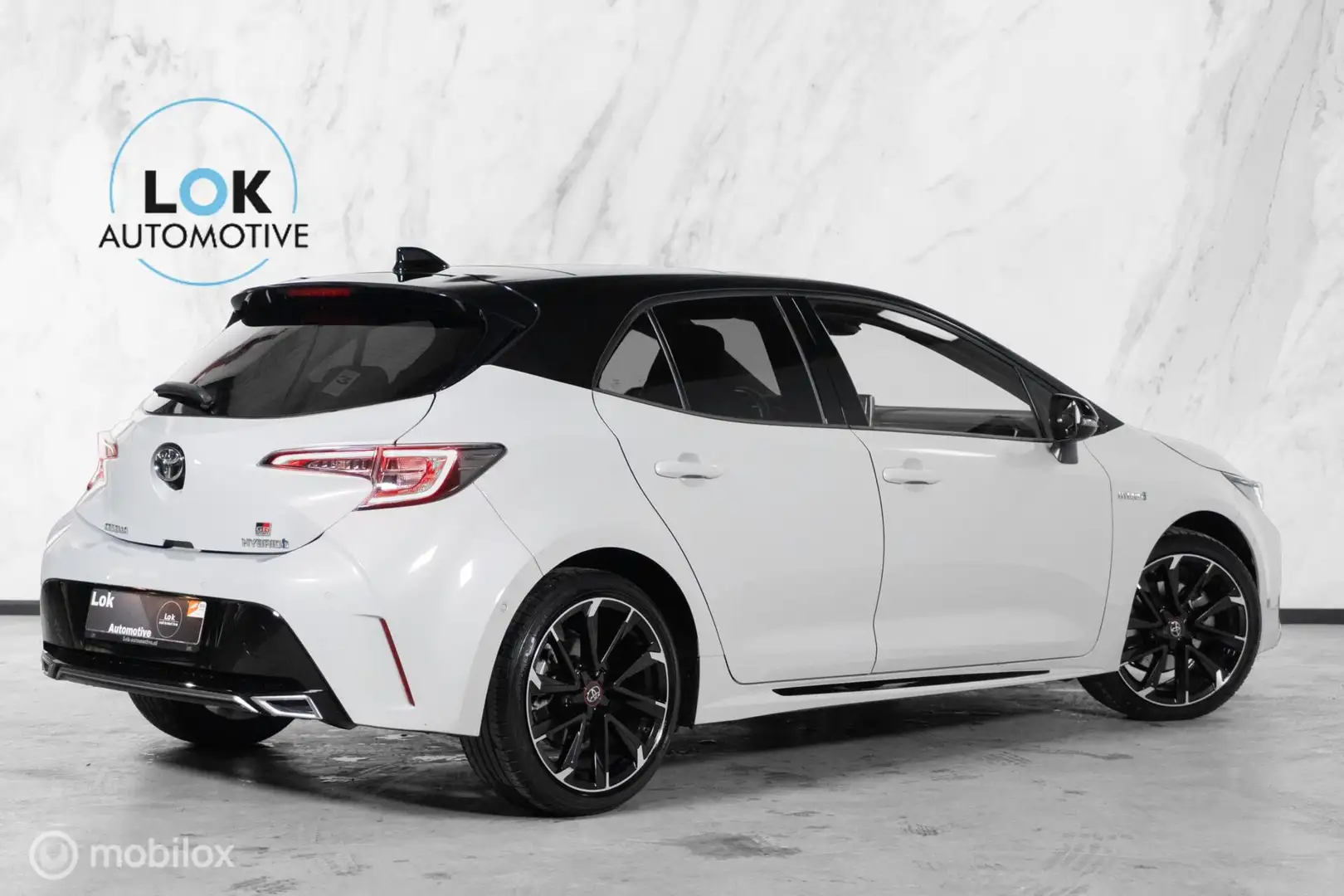 Toyota Corolla 2.0 Hybrid GR-Sport PANO|LED|JBL|KEYLESS|CAMERA Wit - 2