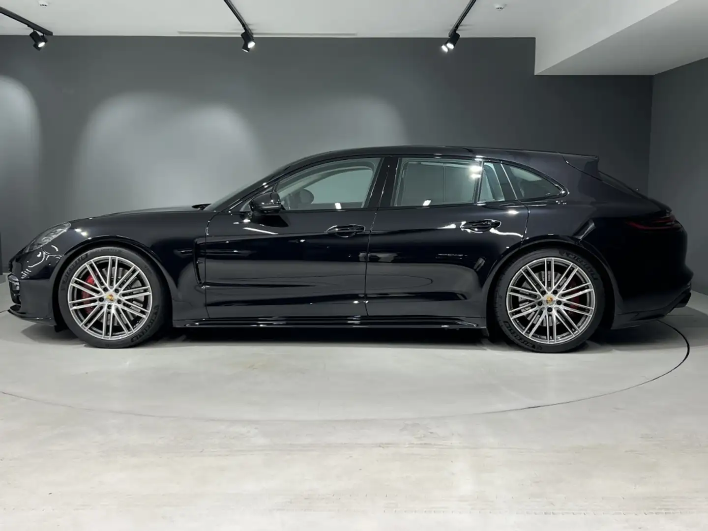 Porsche Panamera Turbo Sport Turismo Negro - 2