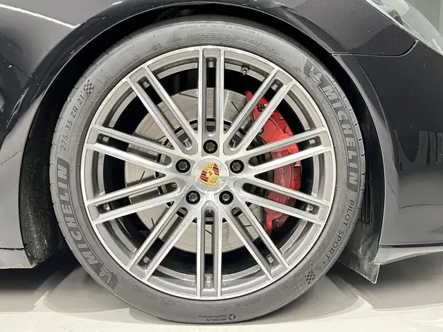 Porsche Panamera view 10