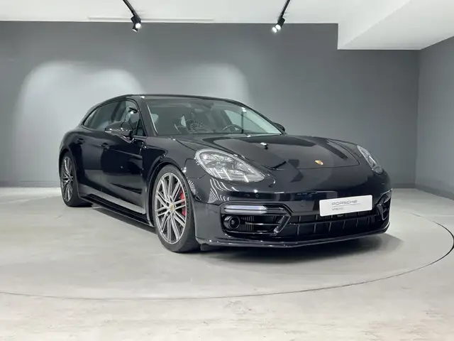 Porsche Panamera view 7