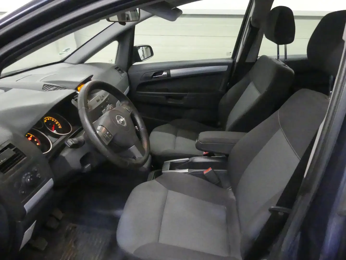 Opel Zafira 1.8 Busin - Airco - Mooie auto! - 7 persoons - Tre Gris - 2