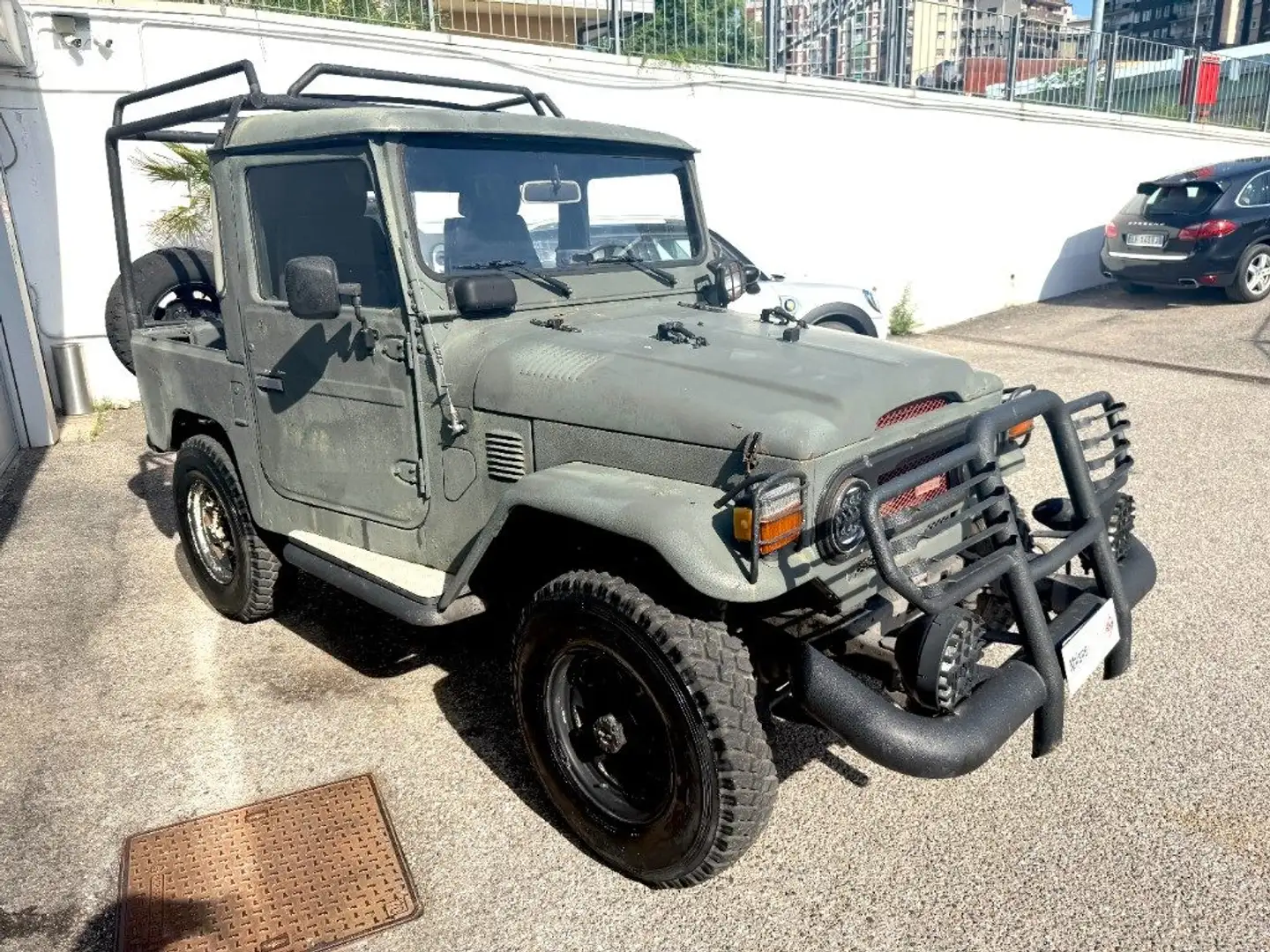 Toyota Land Cruiser BJ40 3.0 Diesel Pick-Up 4 Wheel-Drive Vert - 2