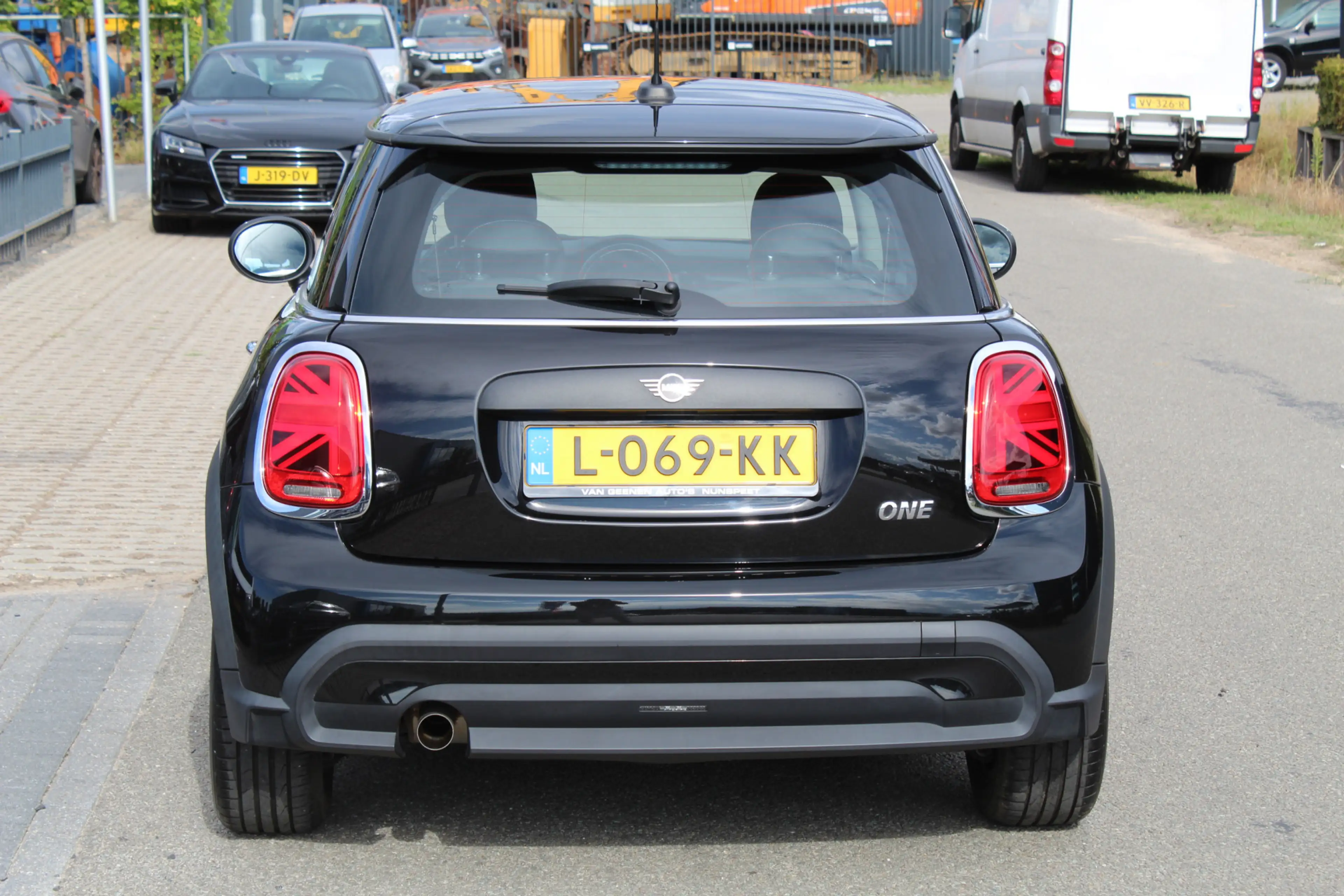 MINI One 1.5 One Cooper First Essential — photo 11