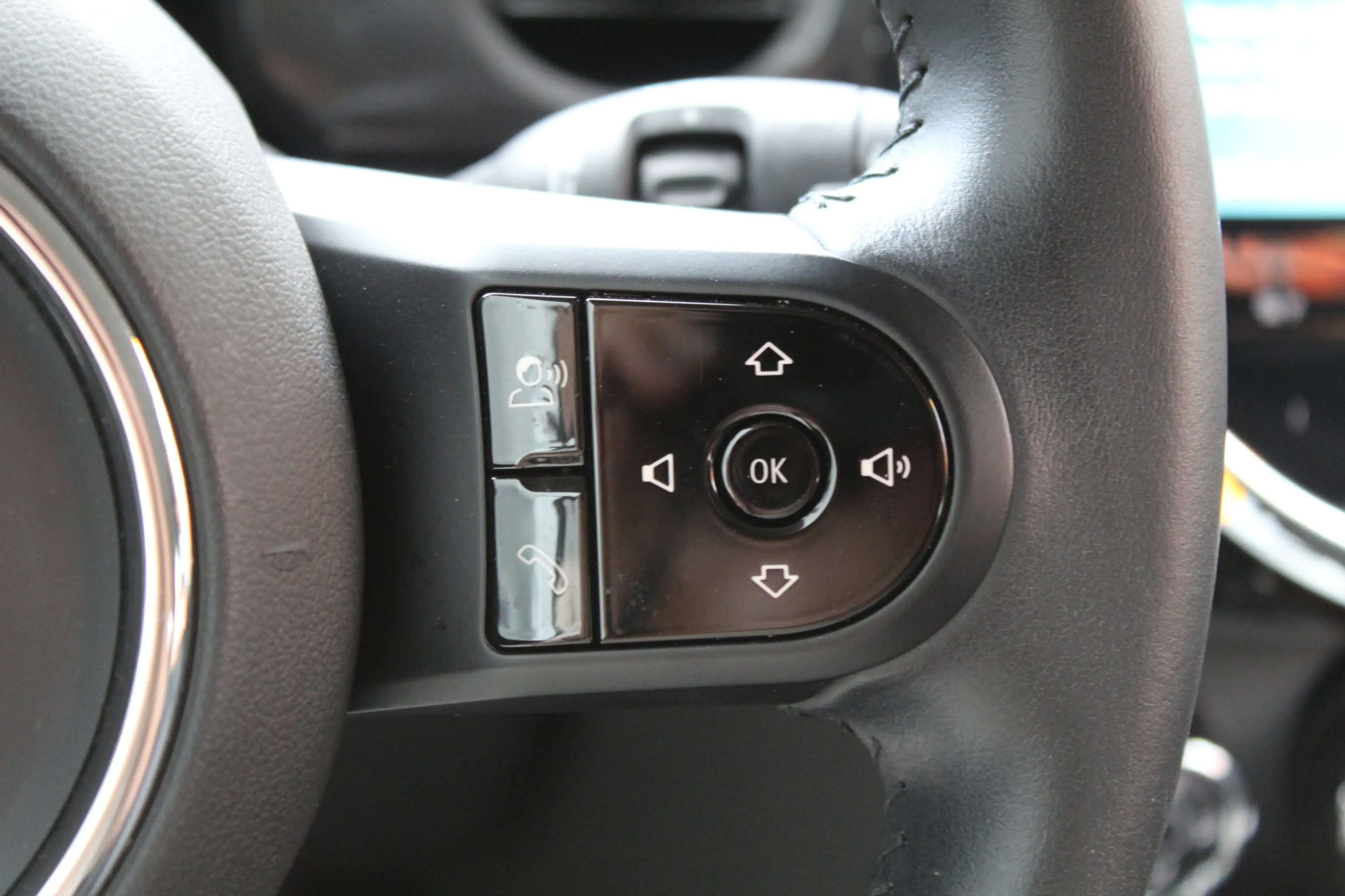 MINI One 1.5 One Cooper First Essential — photo 17