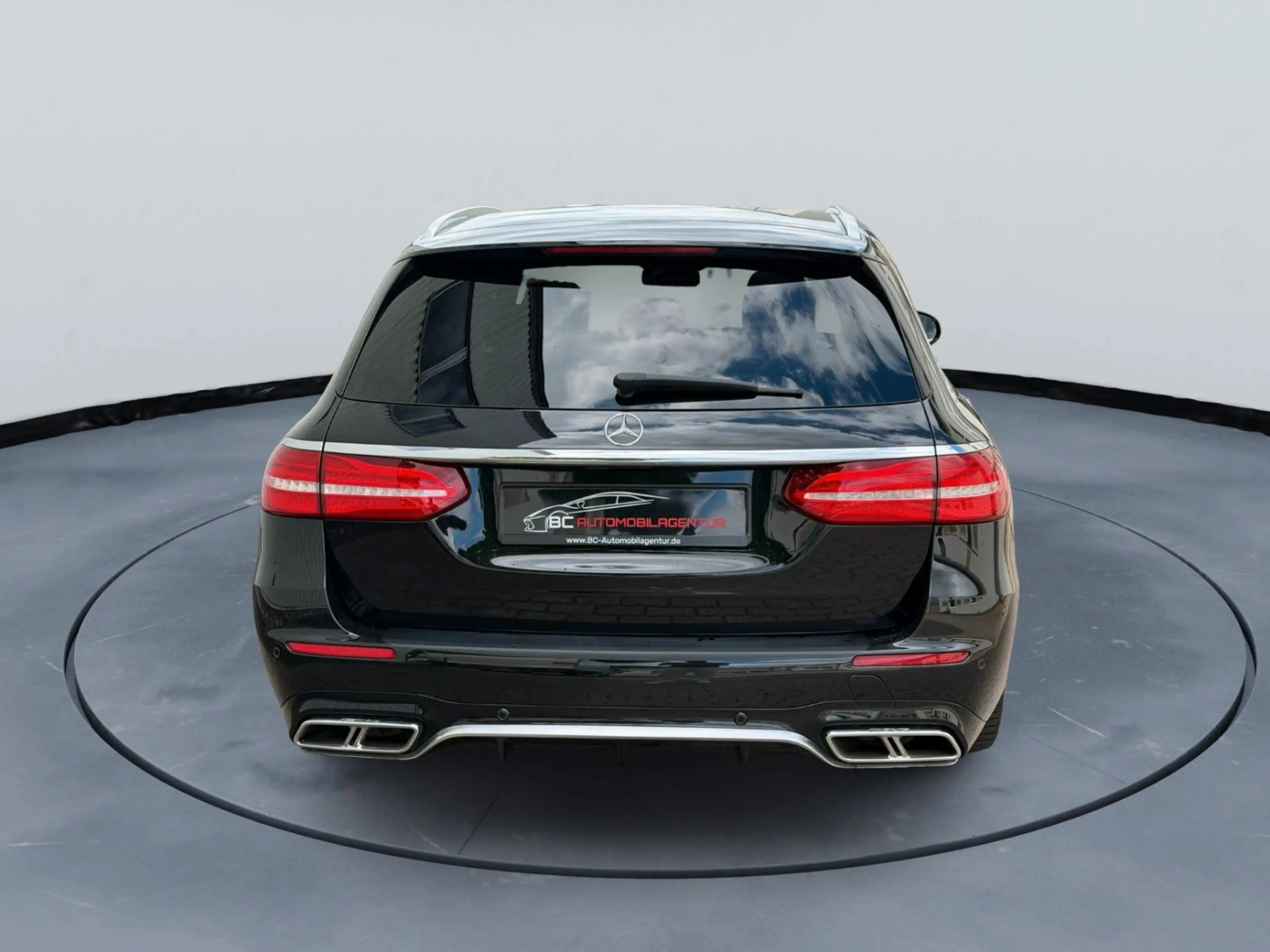 Mercedes-Benz E 63 AMG T-Modell E 63 S AMG 4Matic TRACK PACE HUD 360 — photo 6