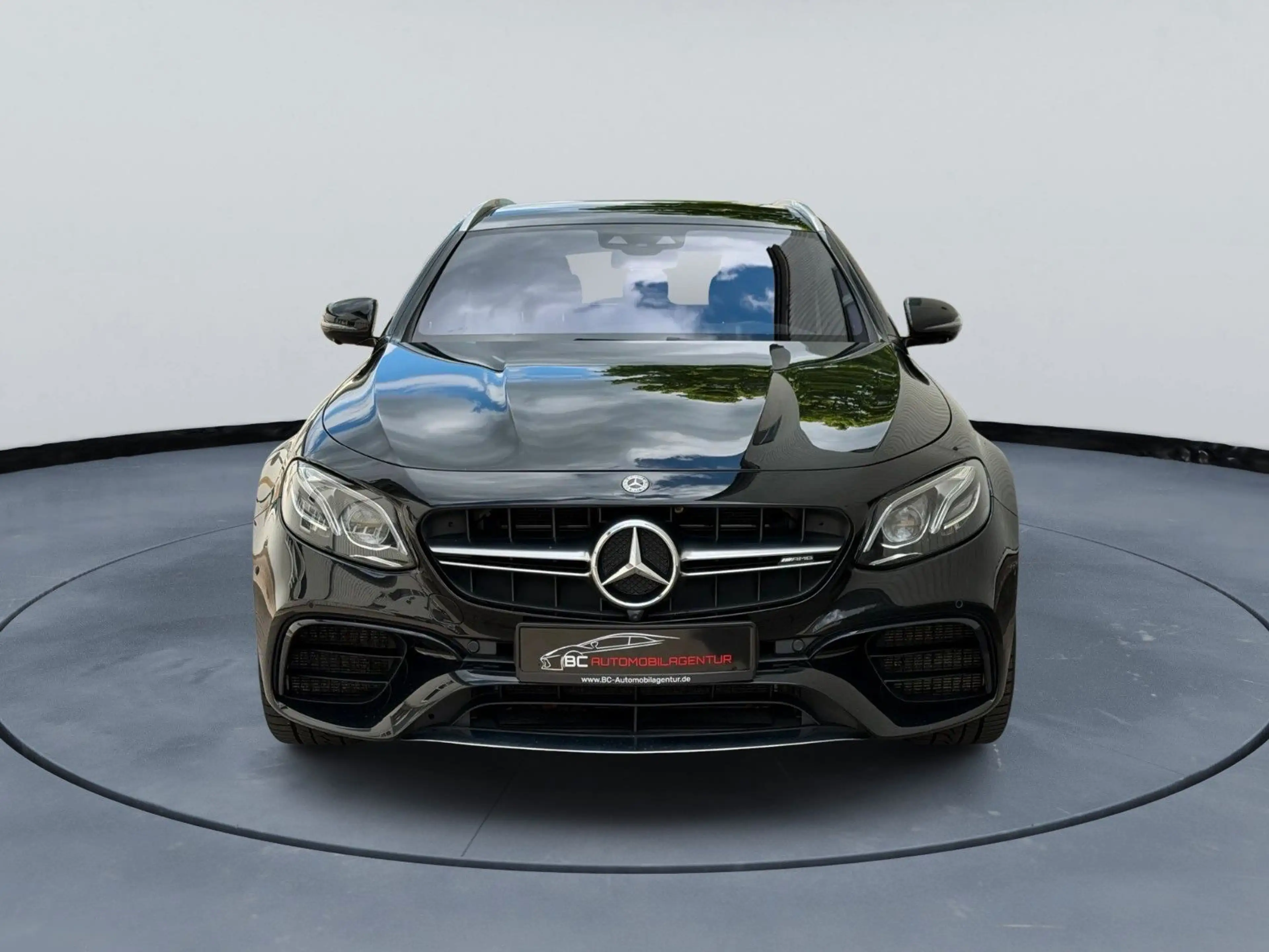 Mercedes-Benz E 63 AMG T-Modell E 63 S AMG 4Matic TRACK PACE HUD 360 — photo 2