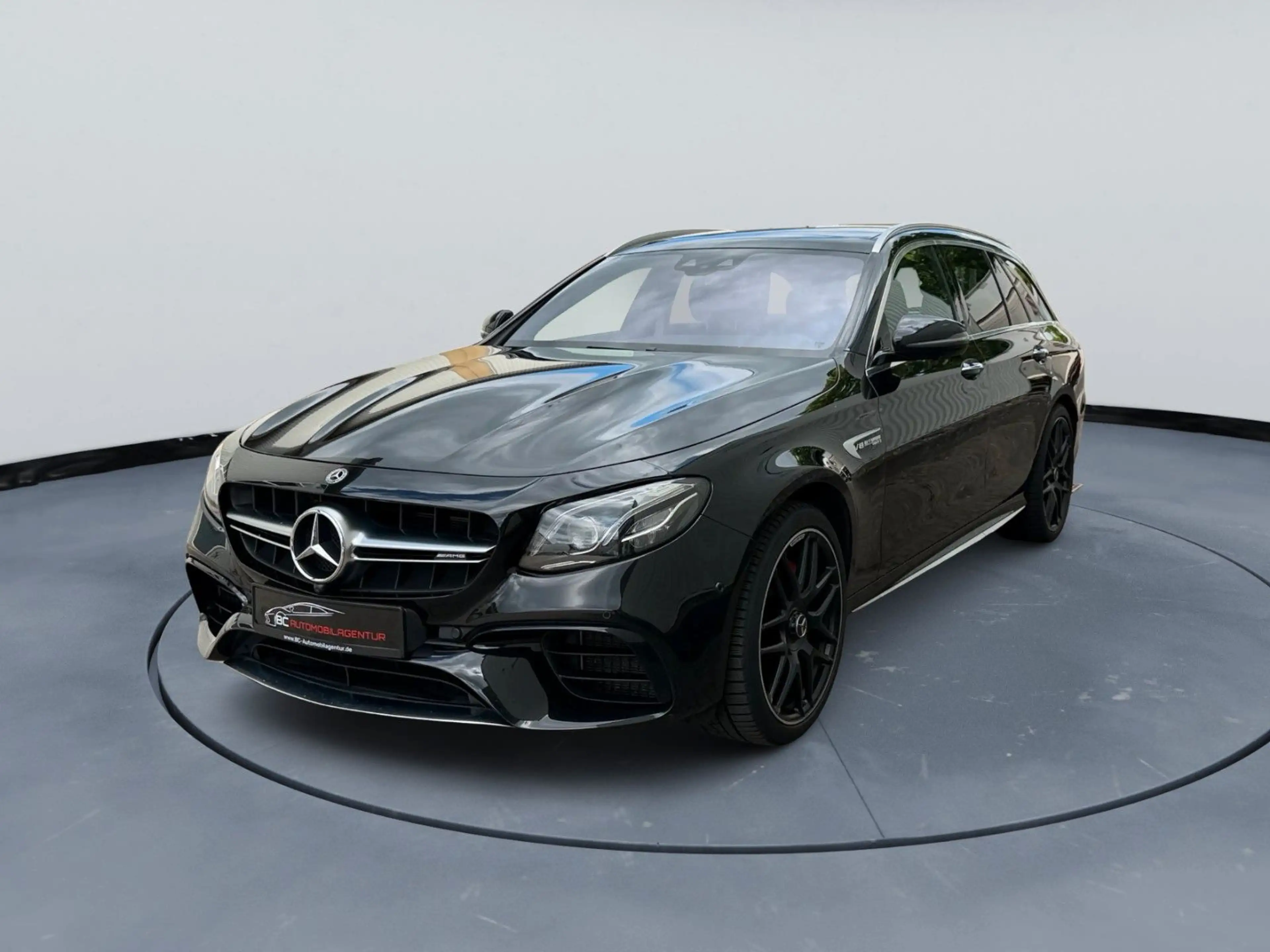 Mercedes-Benz E 63 AMG T-Modell E 63 S AMG 4Matic TRACK PACE HUD 360 — photo 3