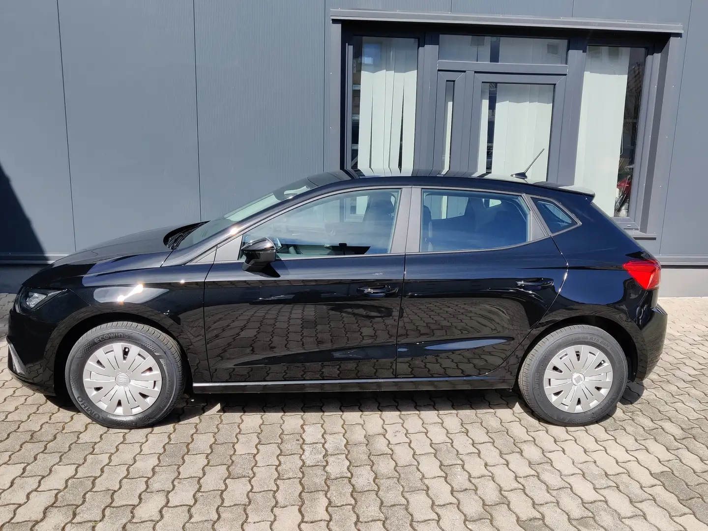 SEAT Ibiza Reference 95PS TSI Schwarz - 2