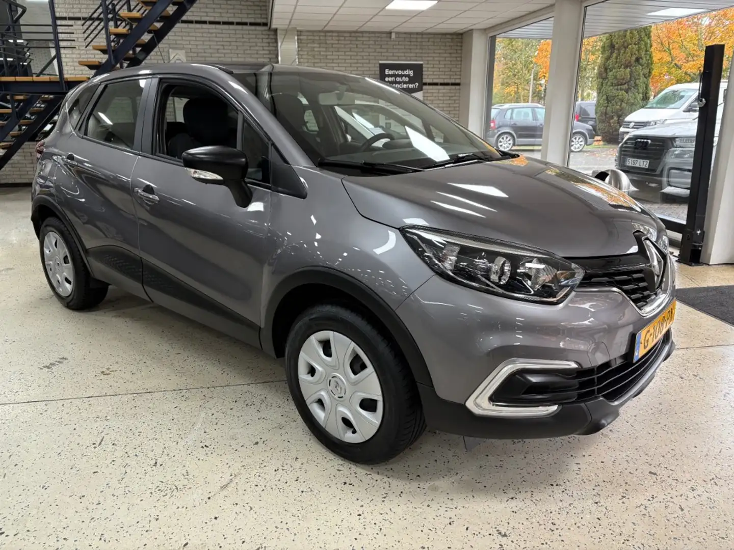 Renault Captur 0.9 TCE LIFE Multimedia USB Elek pakket PDC Gris - 1