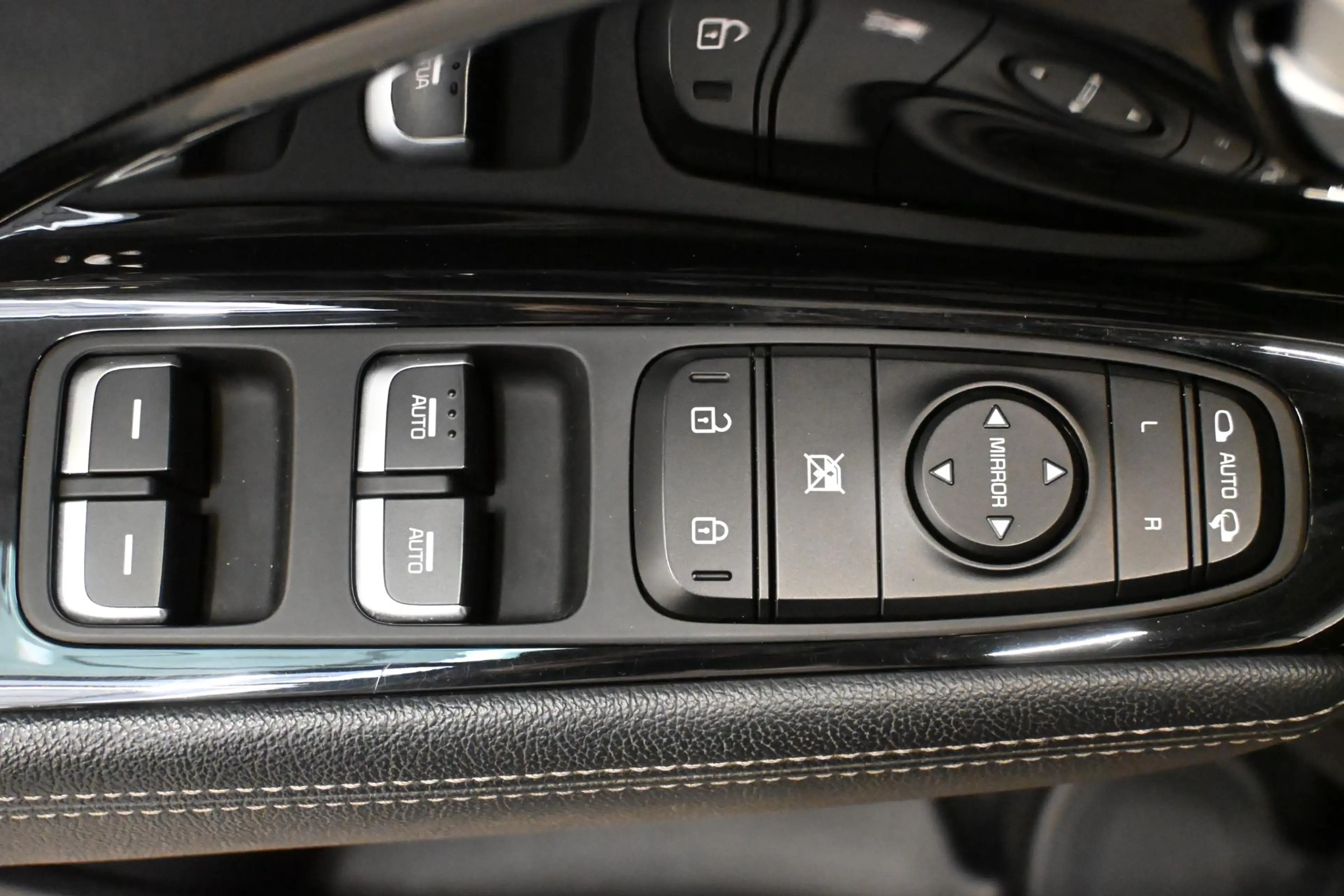 Kia Niro 1.6 GDi PHEV DynamicLine | TREKHAAK | CAMERA | STU — photo 25