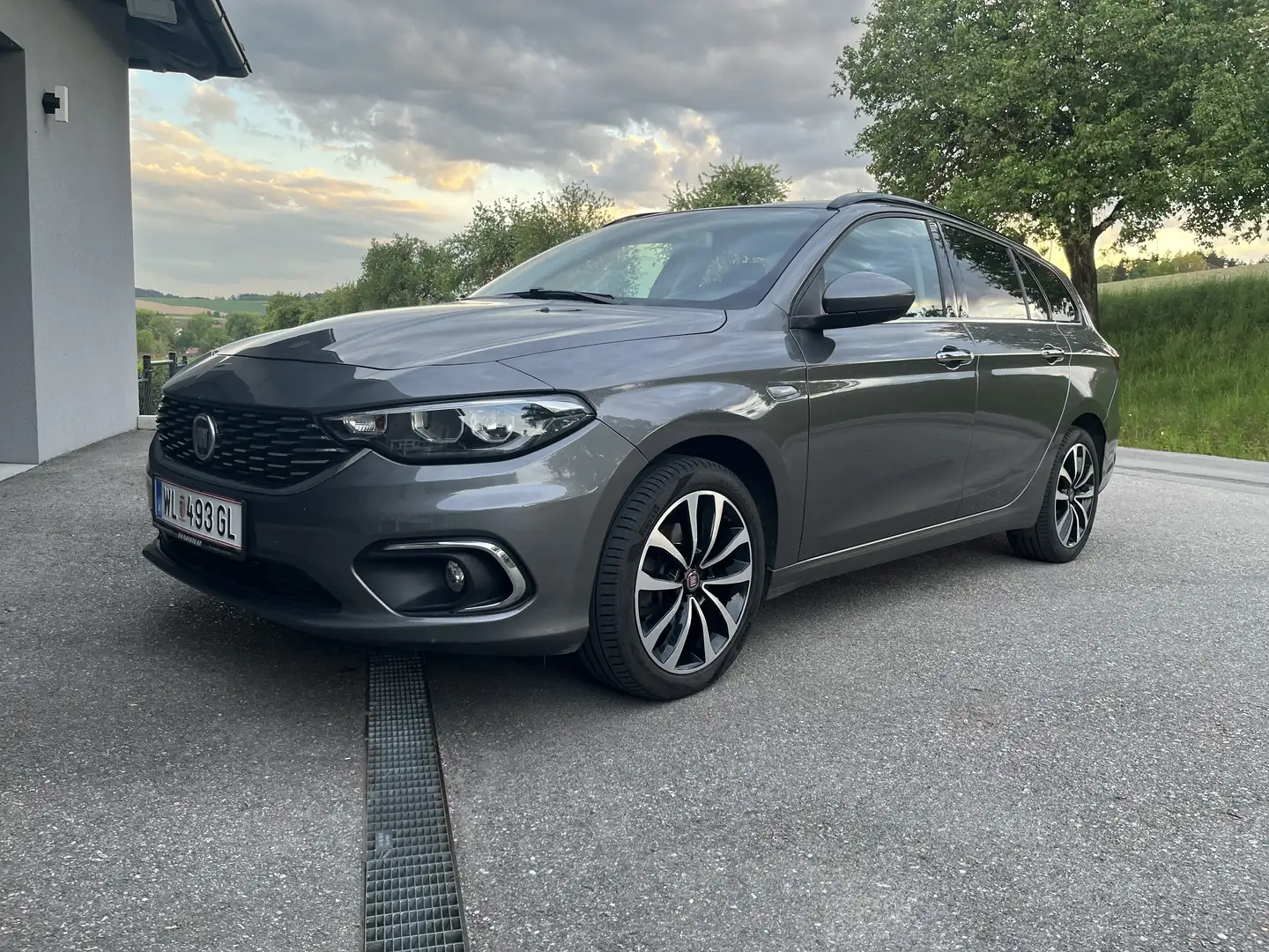 Fiat Tipo 1,3 MultiJet II 95 Start&Stop Lounge - 1